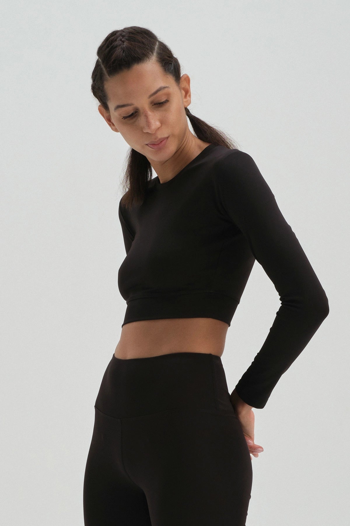 Siyah Dagi Active Uzun Kol Crop T-Shirt