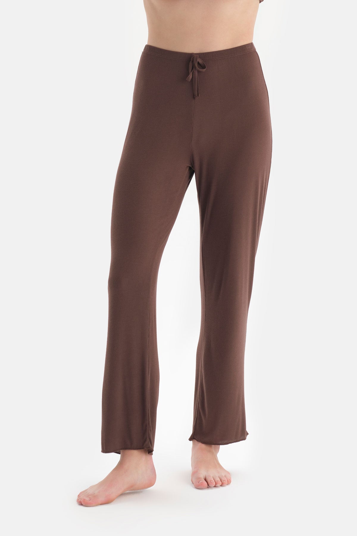 Kahverengi Uzun Kol V Yaka Büzgülü Viskon Pijama Takımı