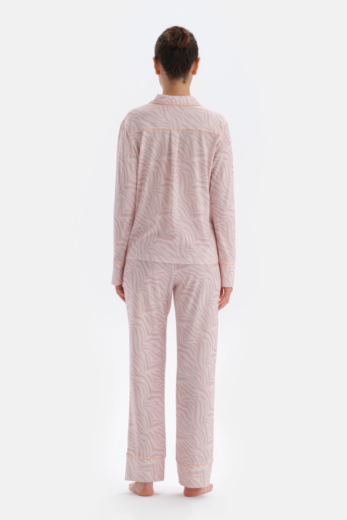 Pudra Metraj Baskılı Biye Detaylı Gömlek Pantolon Pijama Takımı