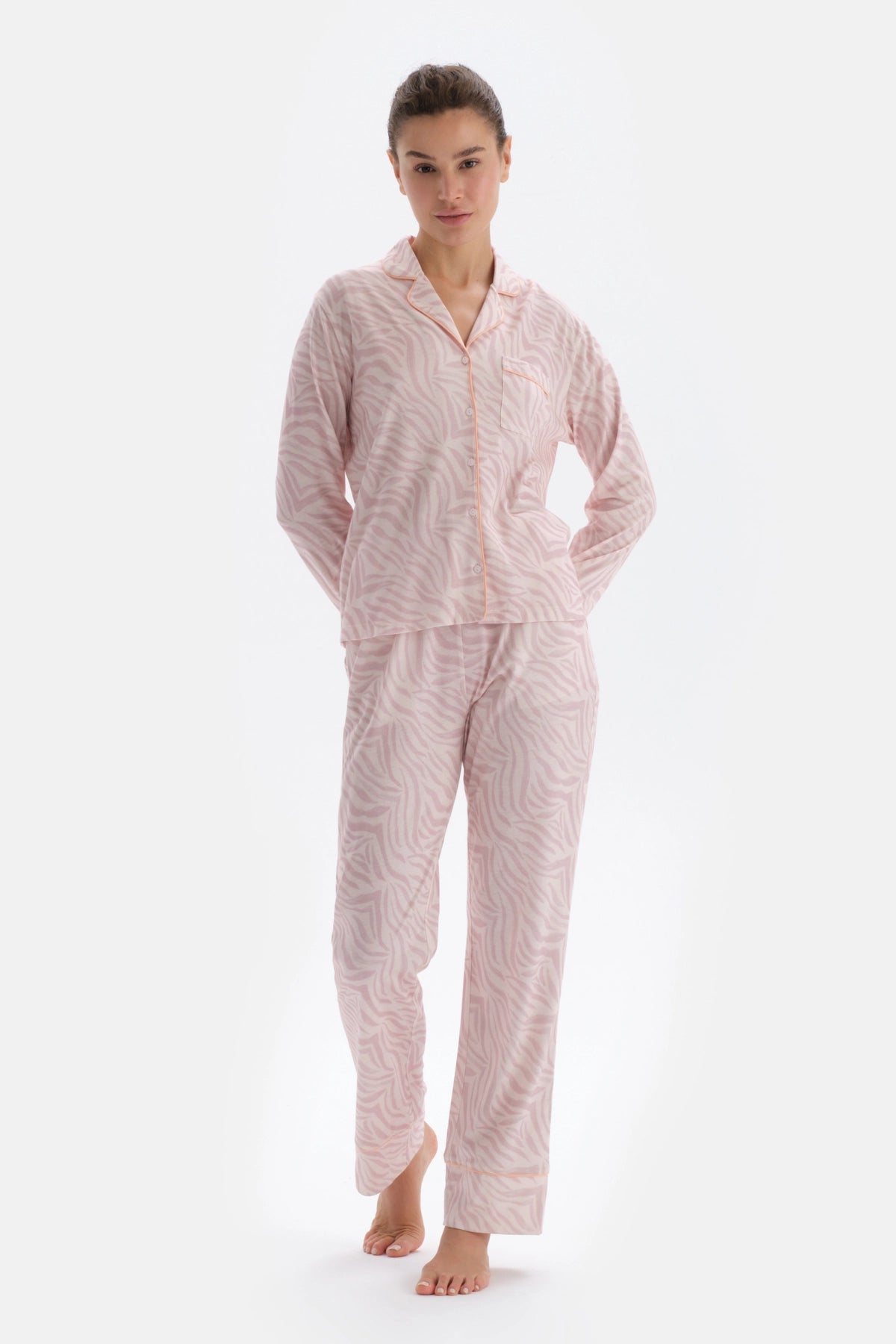 Pudra Metraj Baskılı Biye Detaylı Gömlek Pantolon Pijama Takımı