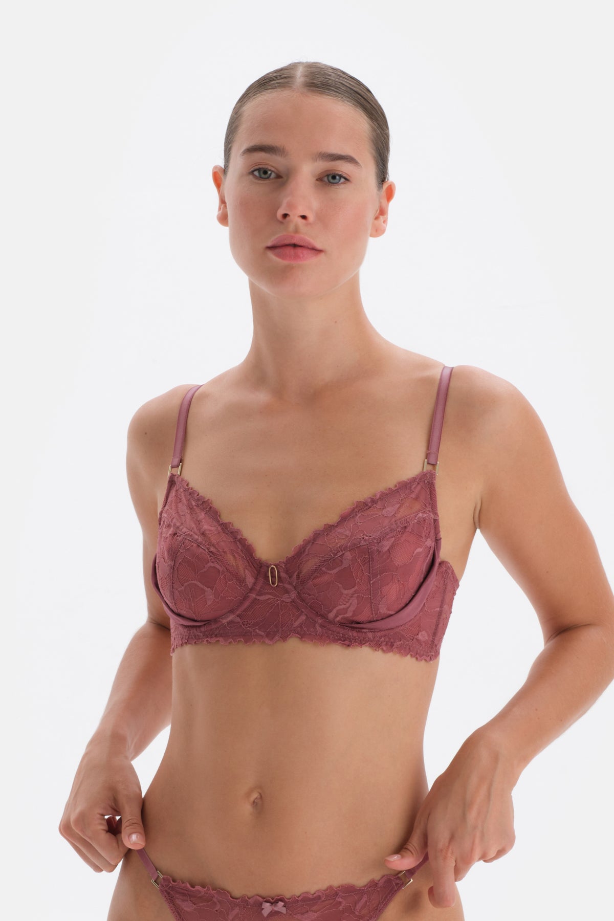 Gül Kurusu Dantelli Balenli Içi Boş Sütyen