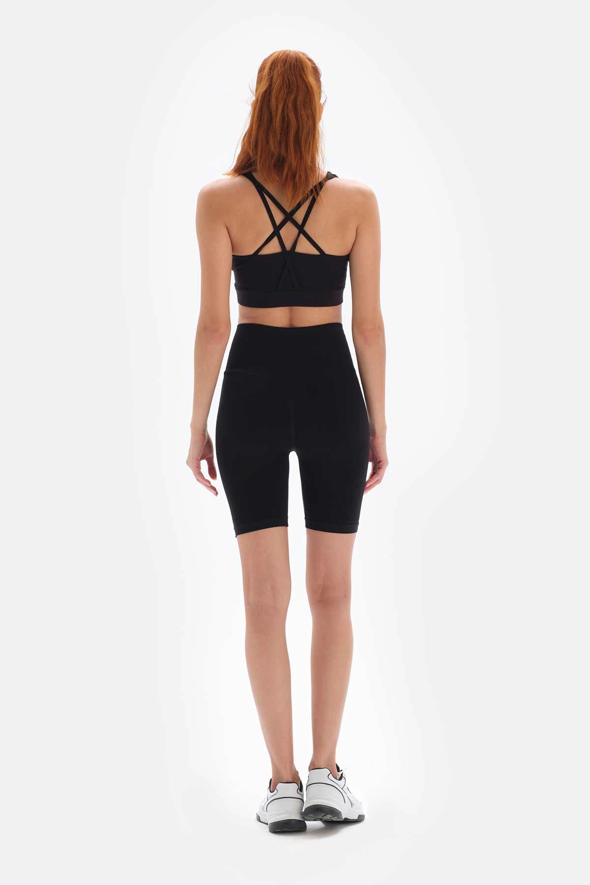 Siyah Dagi Active Seamless Şekillendirici Biker Tayt