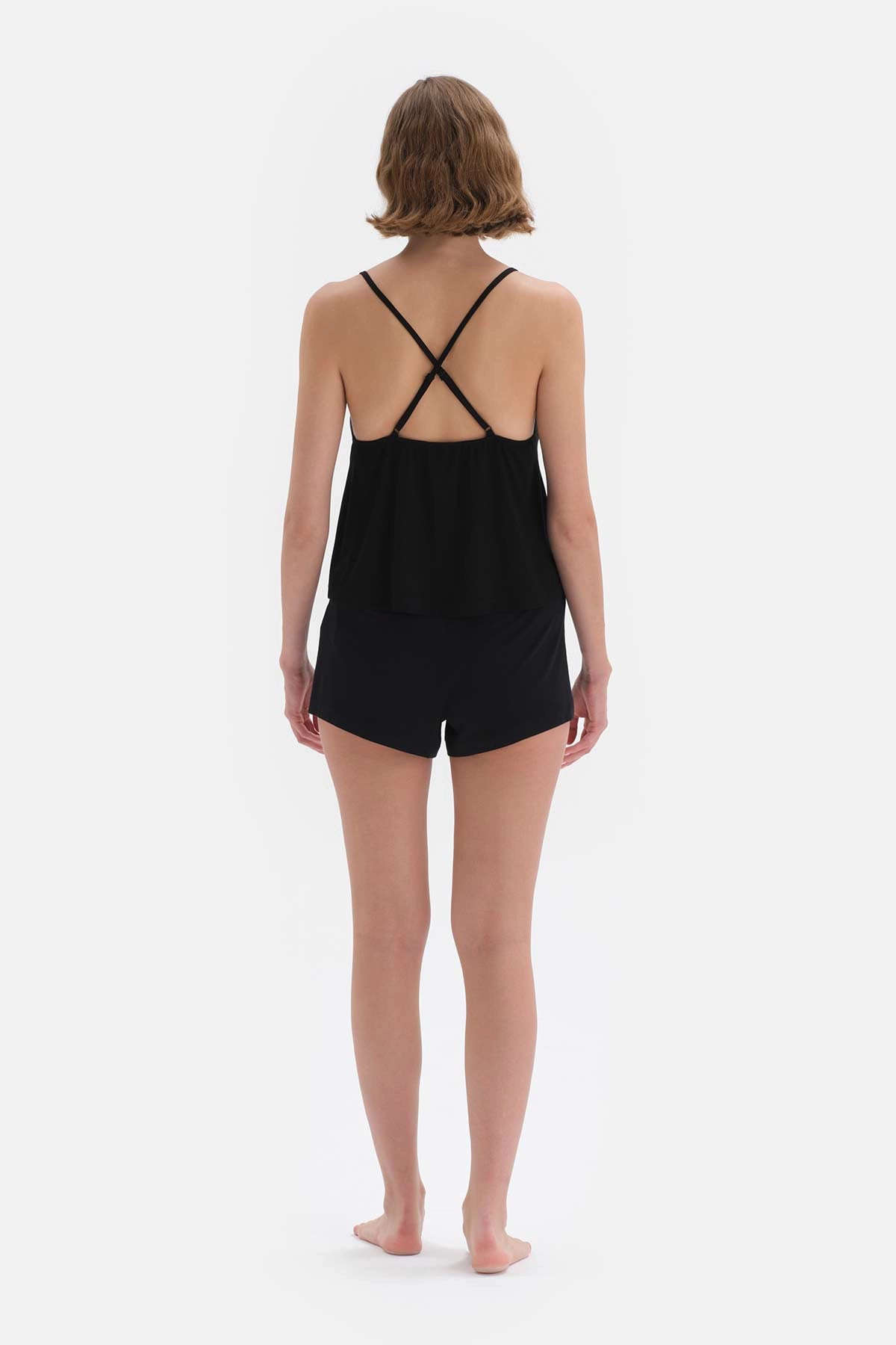 Siyah Çapraz Askılı Viskon Şortlu Pijama Takımı