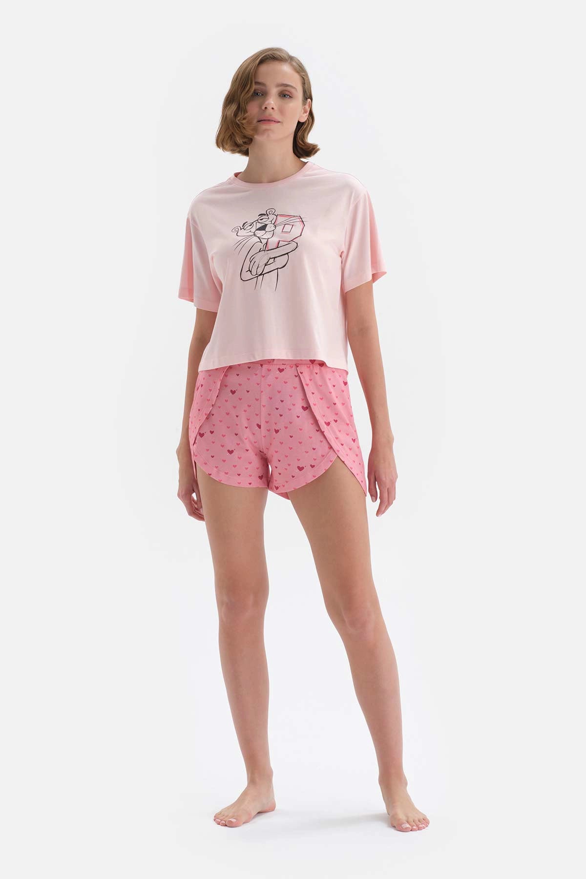 Pembe Kısa Kol Lisanslı Pamuklu Şortlu Pijama Takımı