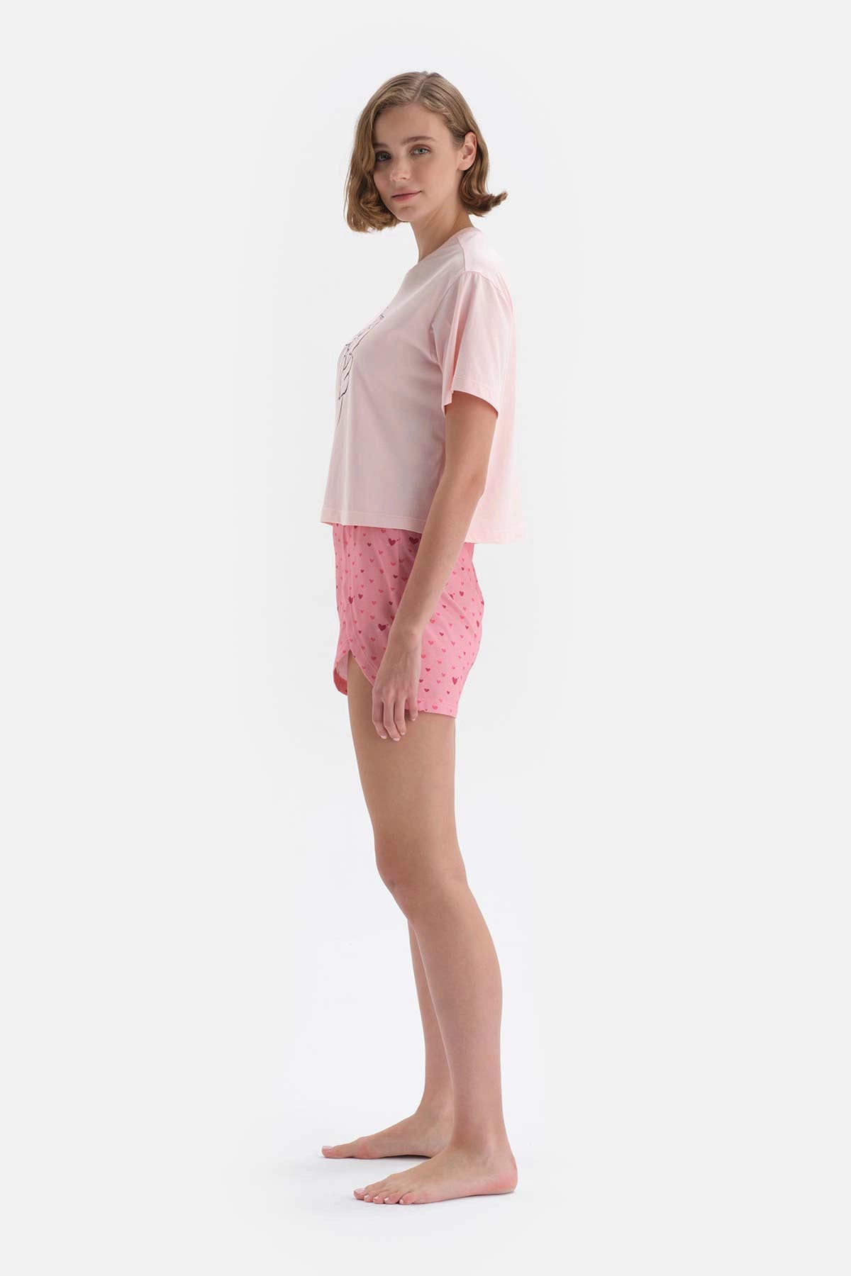Pembe Kısa Kol Lisanslı Pamuklu Şortlu Pijama Takımı