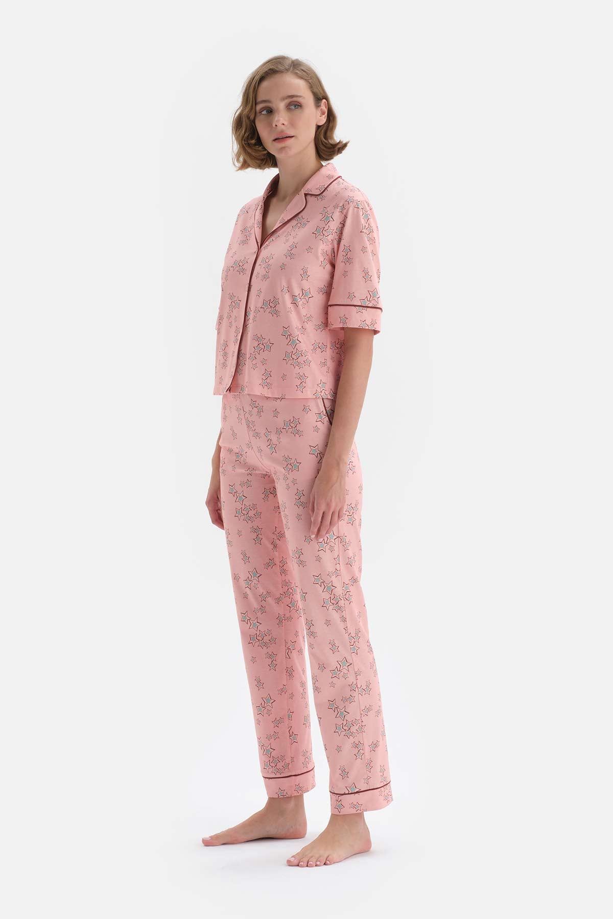 Açık Somon Yıldız Desenli Kısa Kol Pamuklu Pijama Takımı