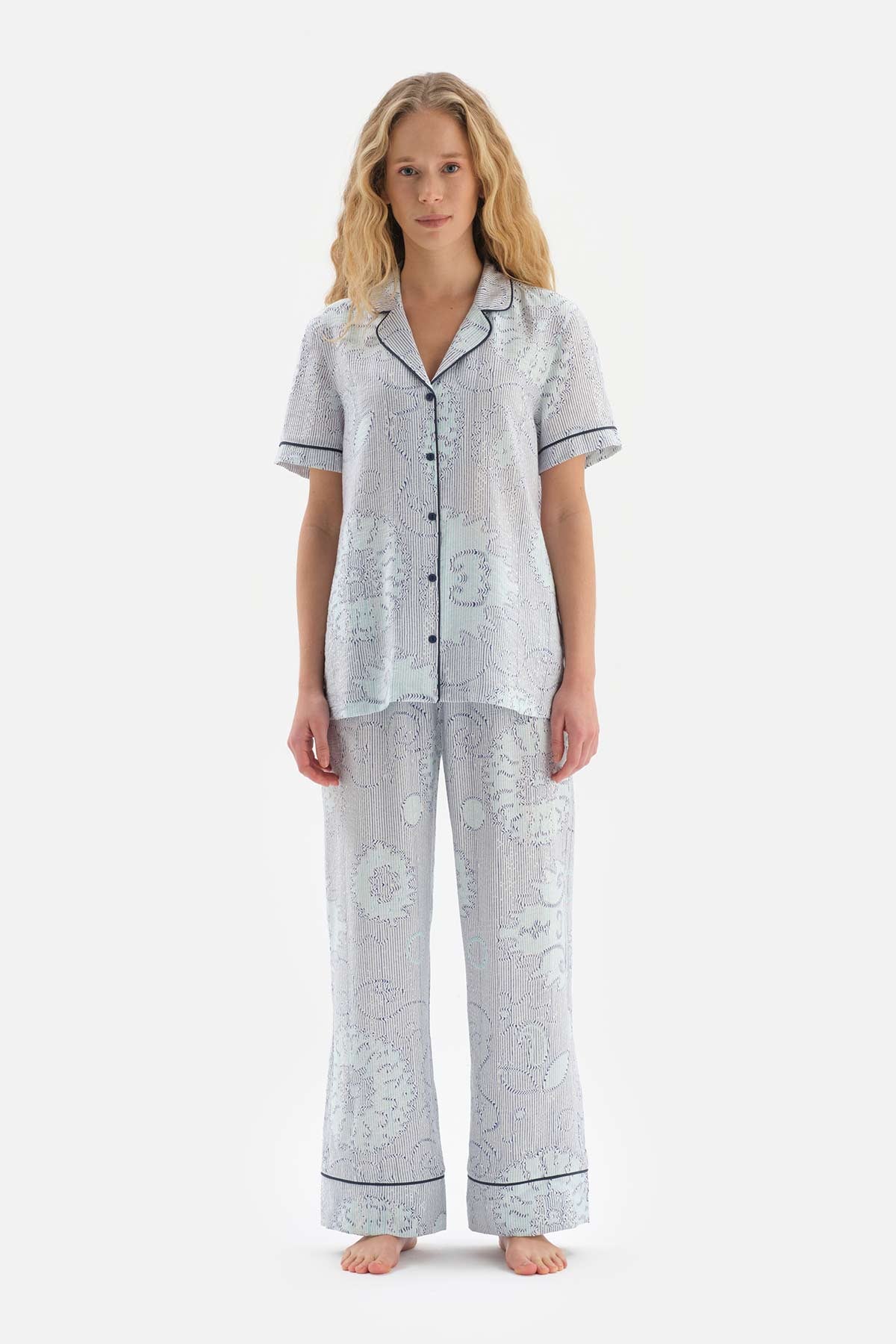 Mavi Çini Desenli Gömlek Yaka Viskon Pijama Takımı