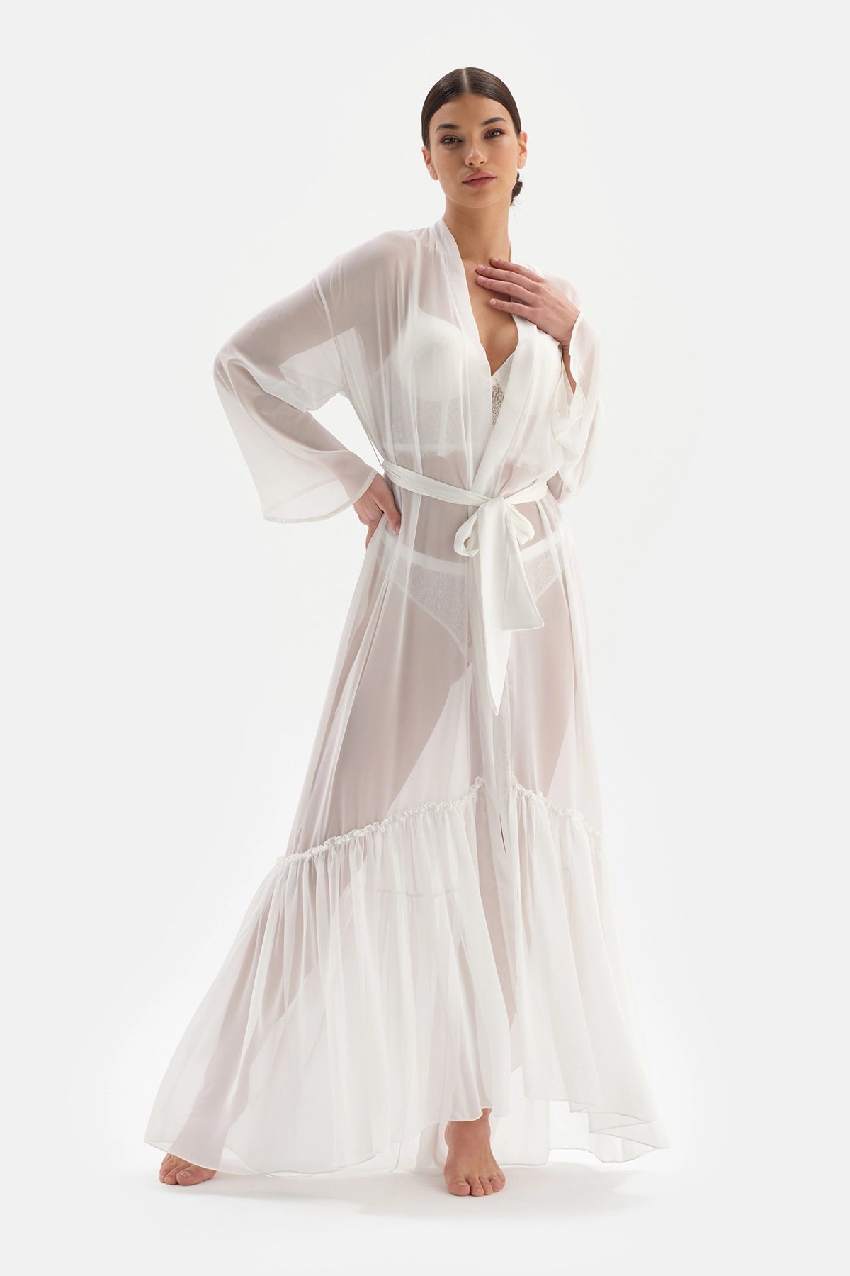 Beyaz Bride Dantel Detaylı Şifon Sabahlık