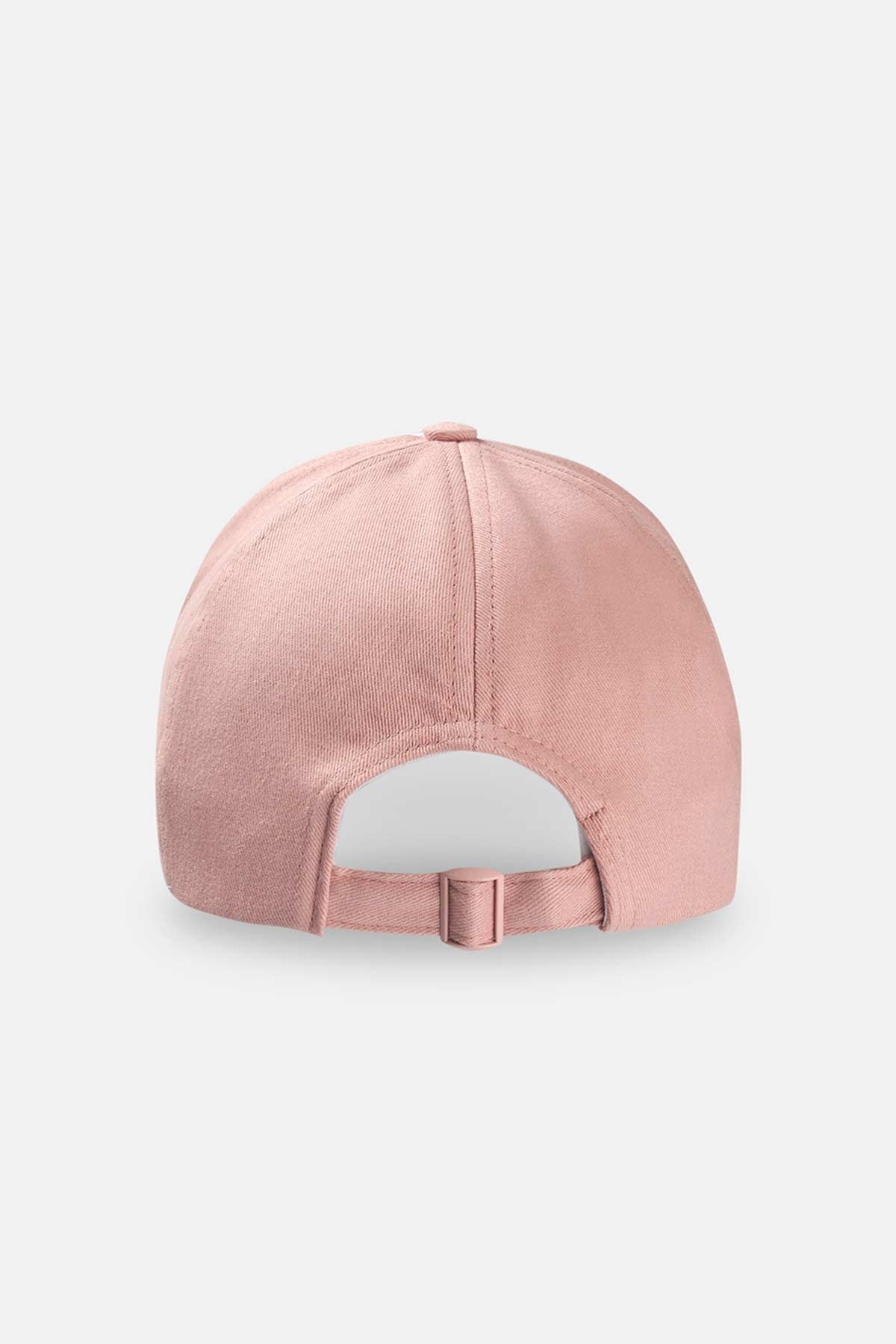 Pembe Kadın is Kep Şapka
