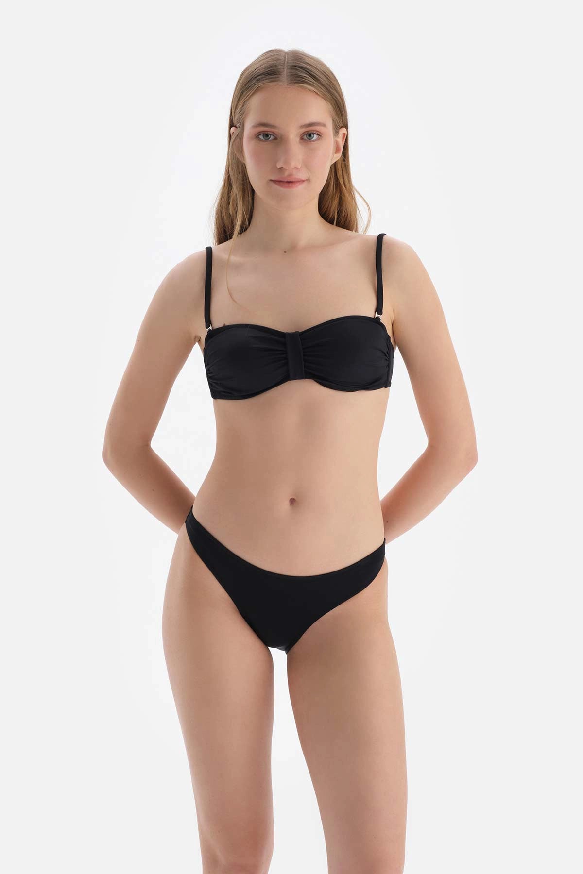 Siyah Düşük Bel Bikini Altı
