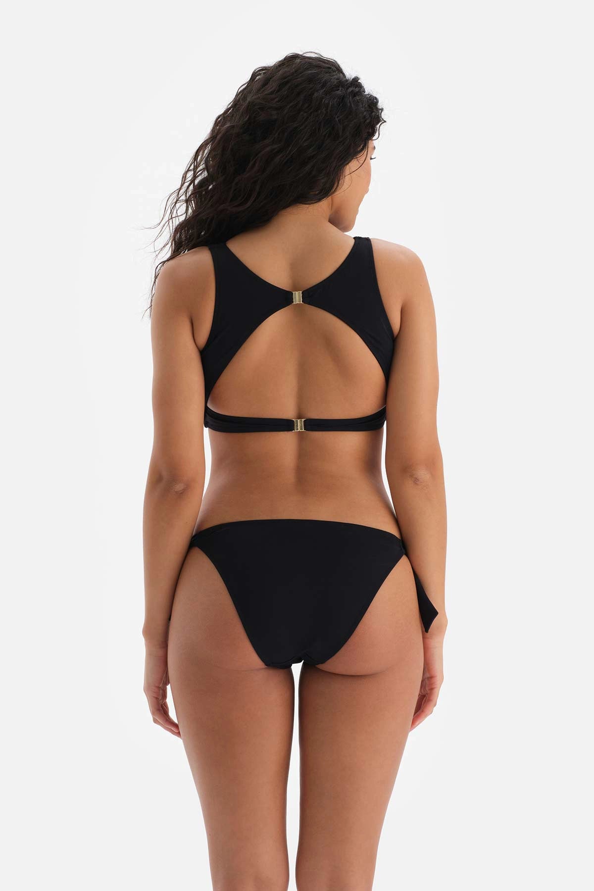 Siyah Halter Yaka Bikini Üstü