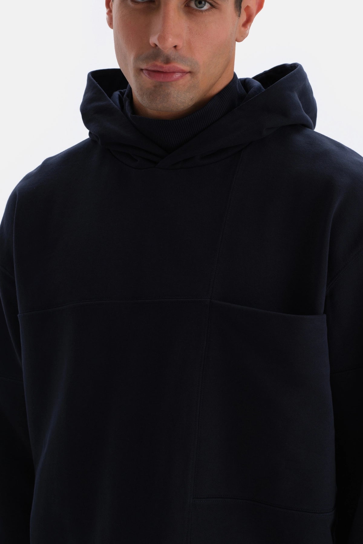 Lacivert Cep Detaylı Kapüşonlu Sweatshirt