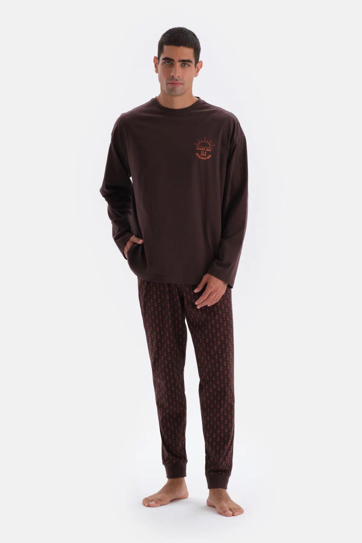 Koyu Kahve Baskı Detaylı Bisiklet Yaka Pamuk Modal Pijama Takımı
