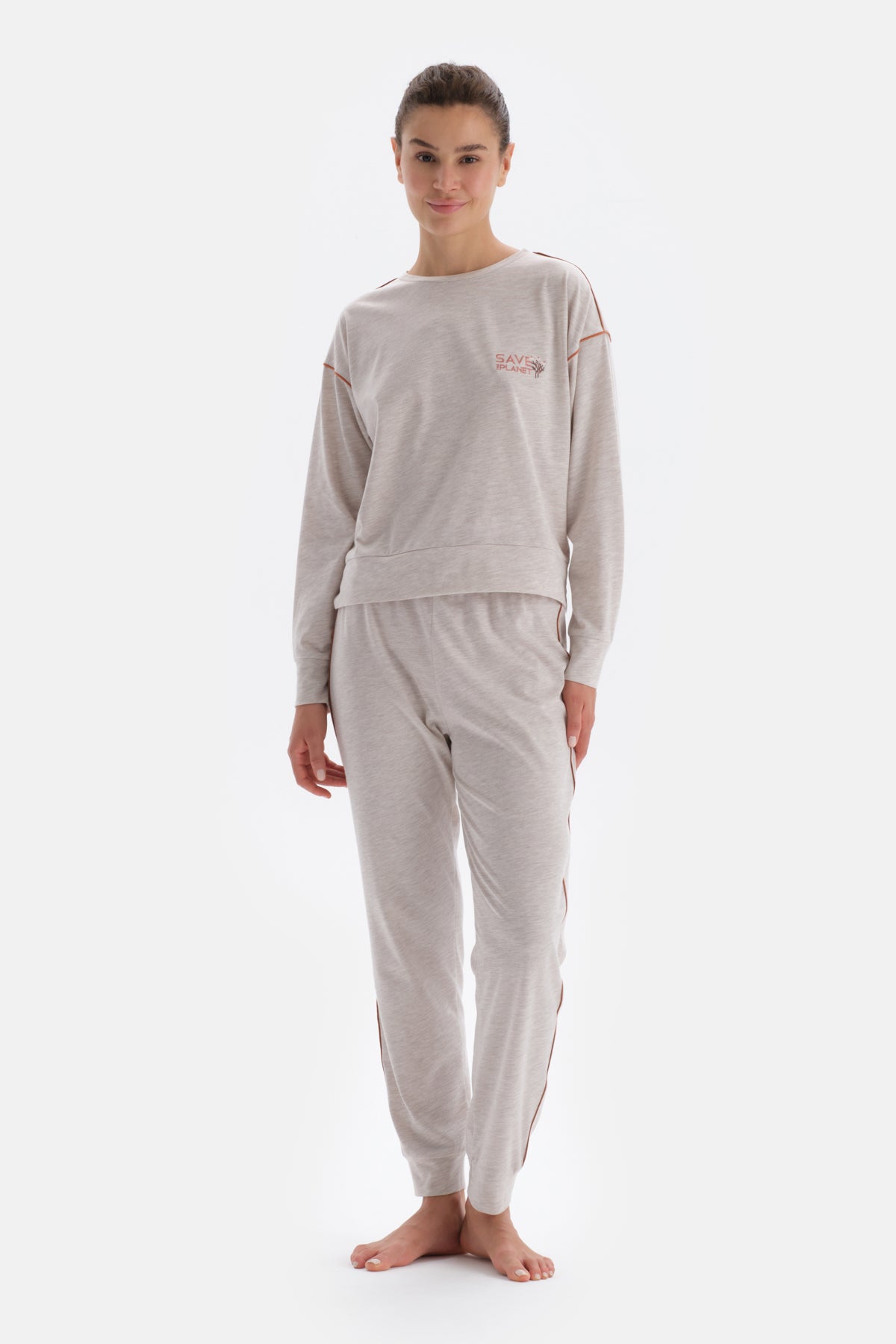 Ekru Melanj Slogan Baskılı Tişört Pantolon Pijama Takımı