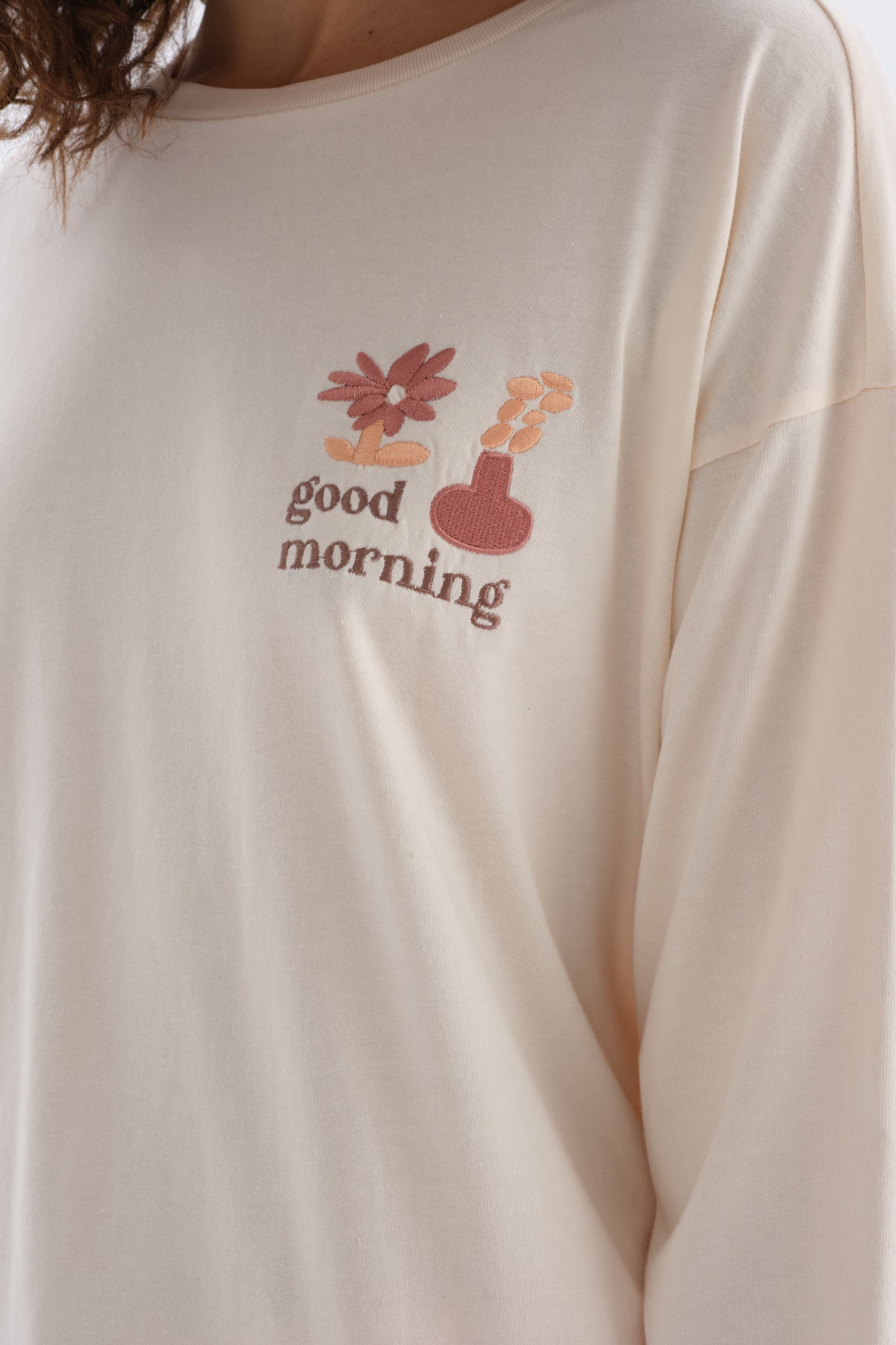 Ekru Nakış Detaylı Uzun Kollu Pijama Takımı