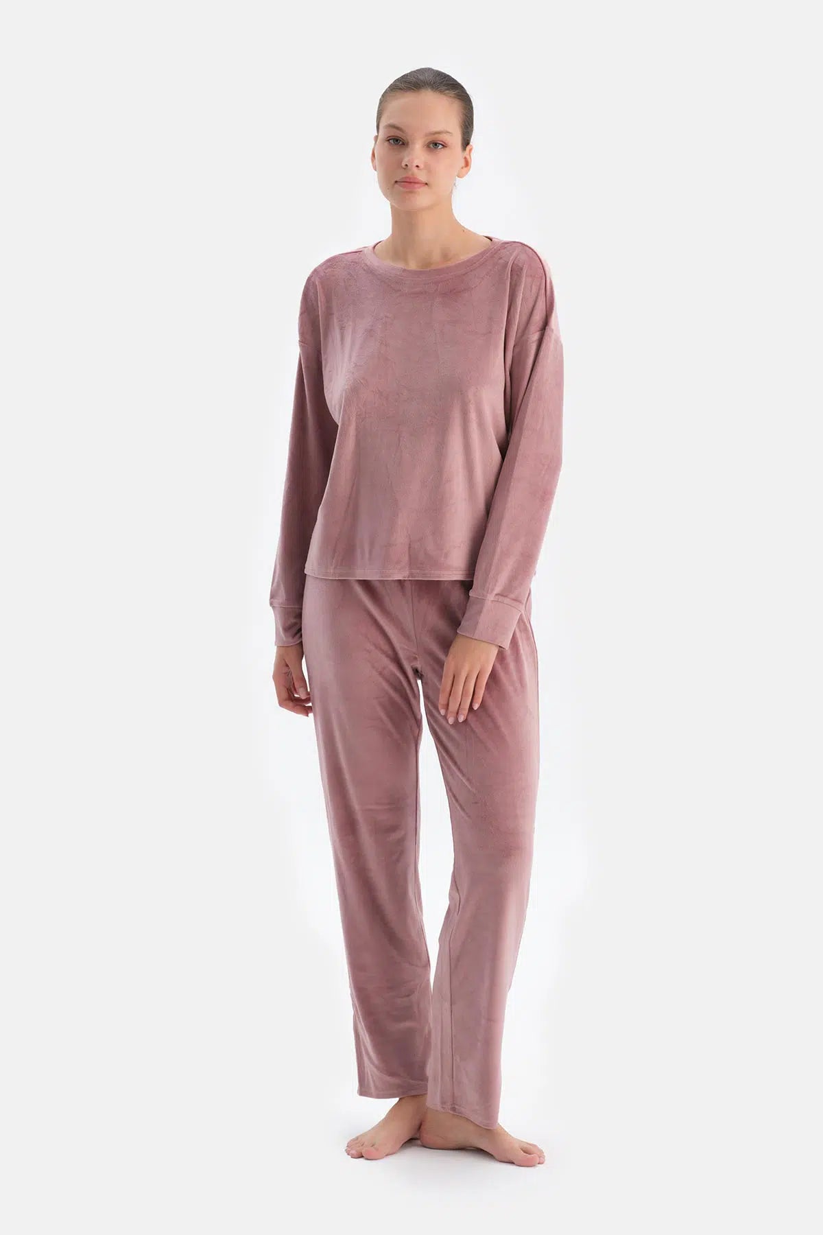 Gül Kurusu Uzun Kollu Bisiklet Yaka Kadife Pijama Takımı