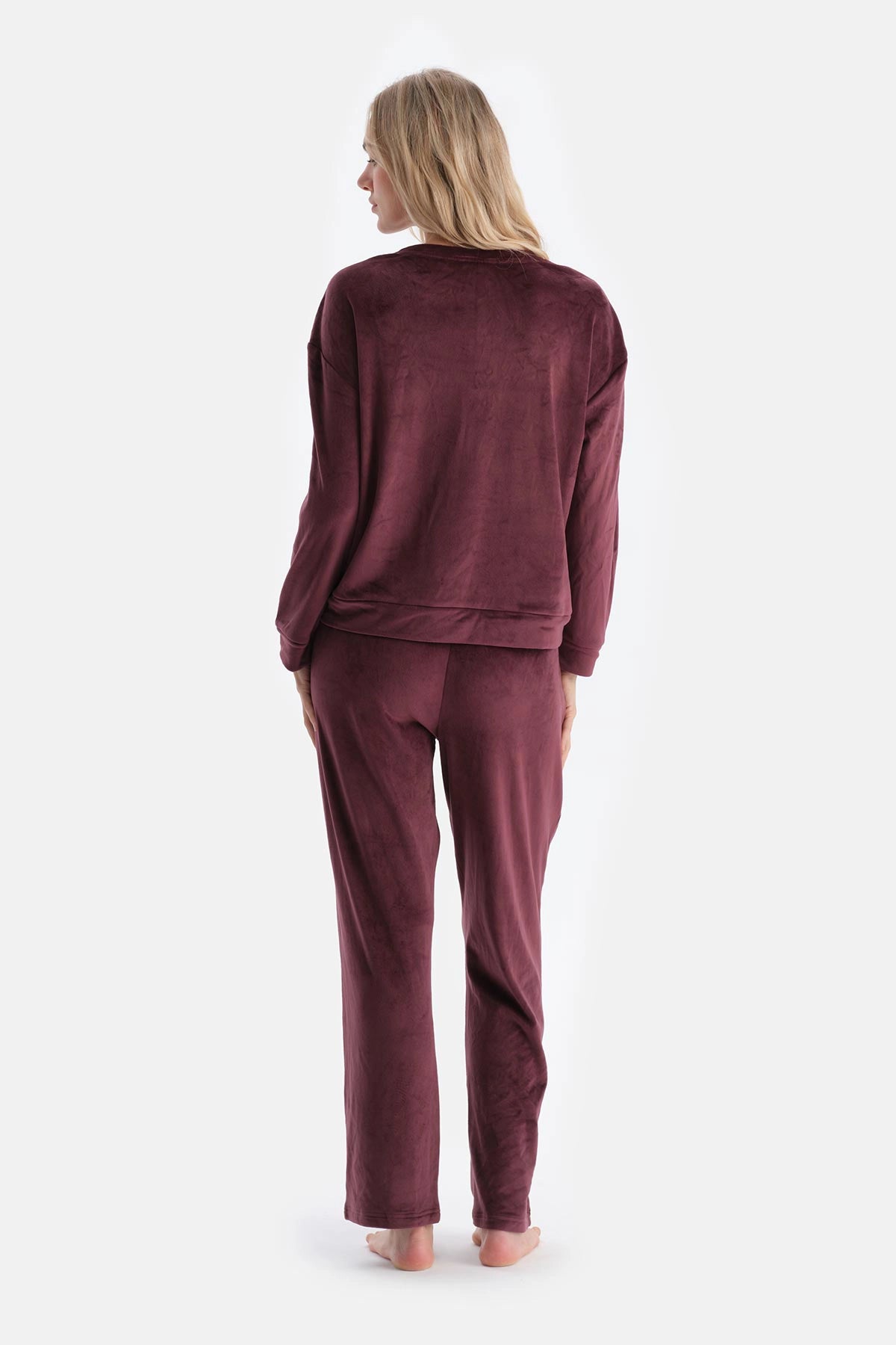 Mürdüm Bisiklet Yaka Uzun Kollu Kadife Pijama Takımı