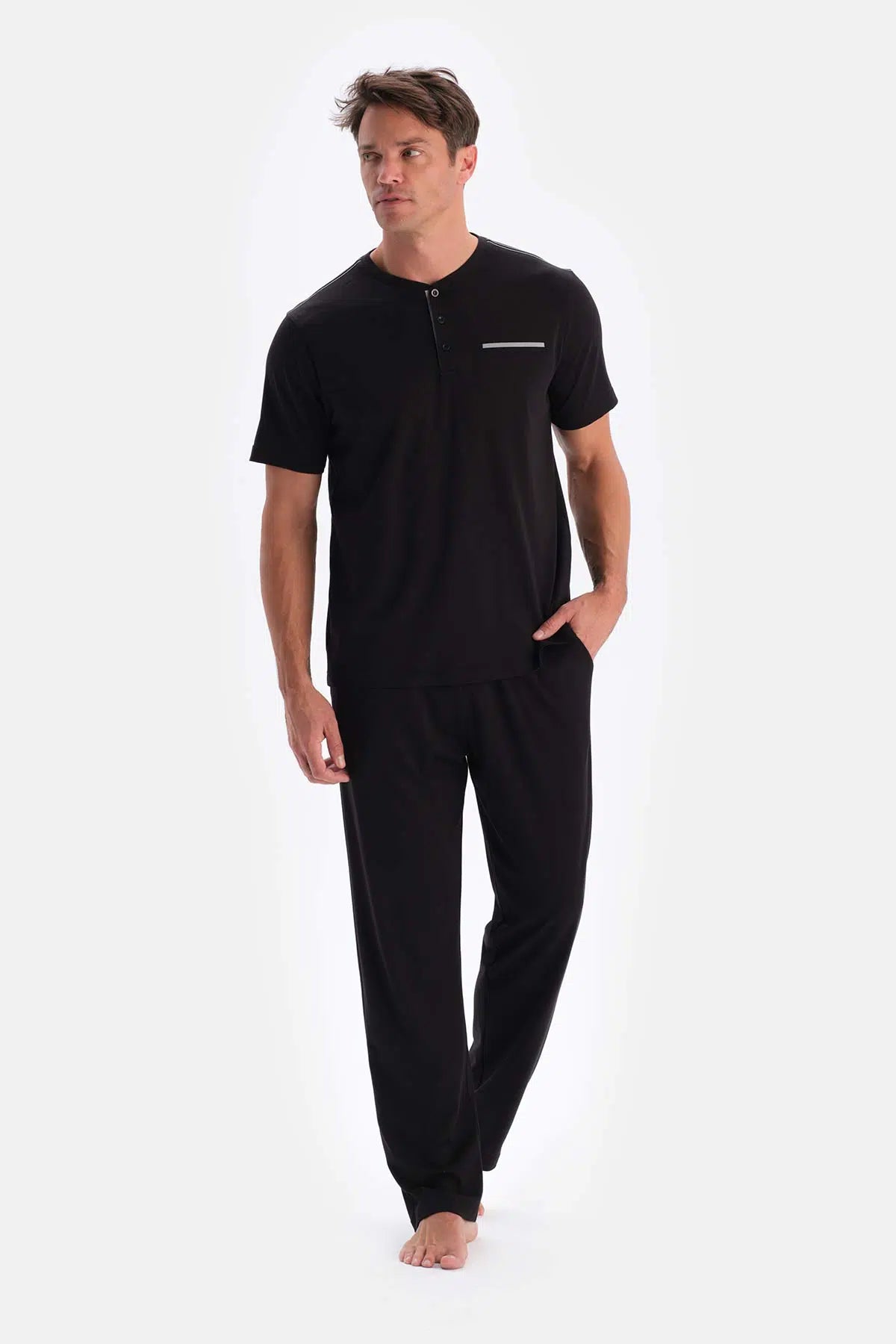Siyah Yarım Patlı Kısa Kollu Şort Pantolon Üçlü Pijama Takımı