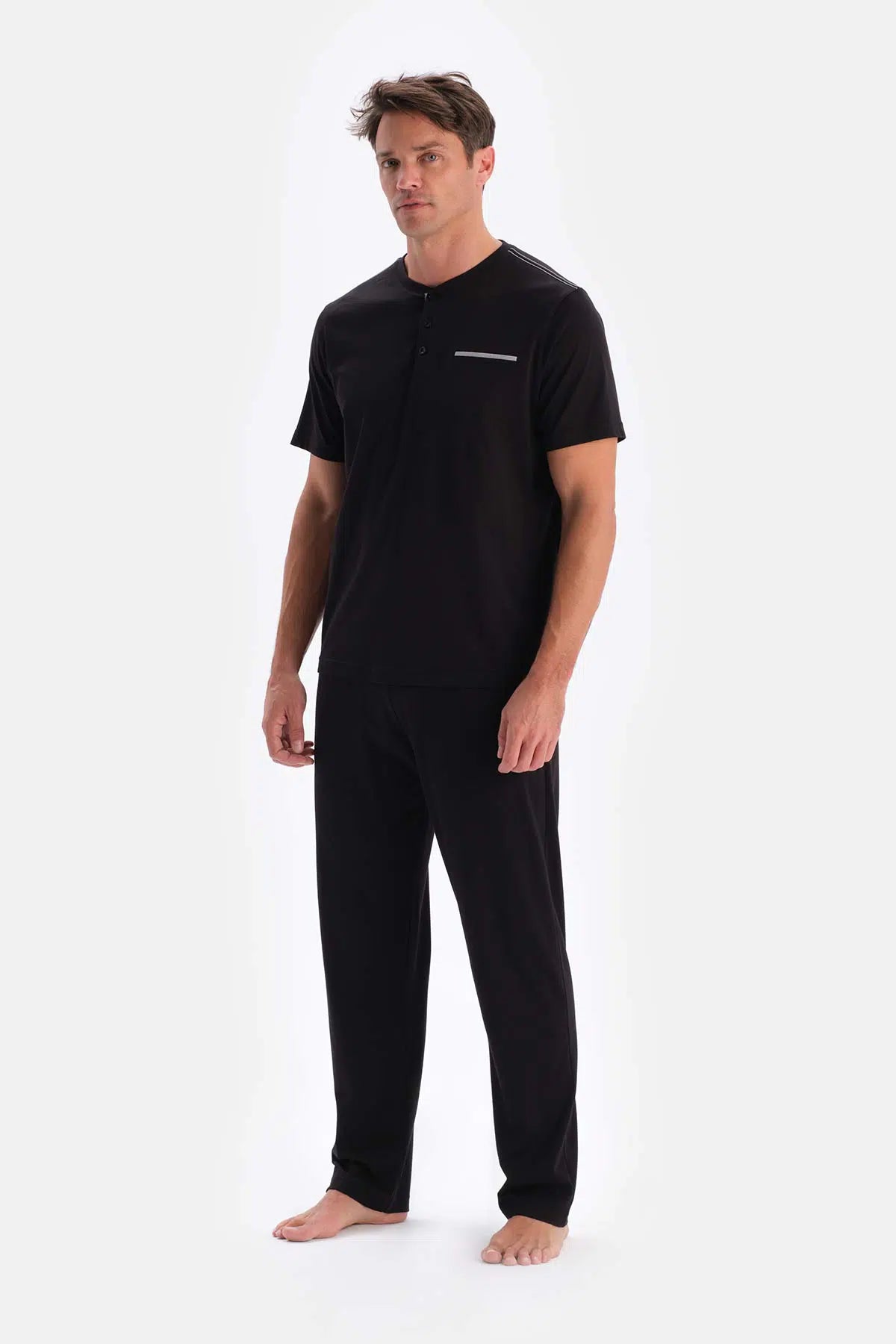 Siyah Yarım Patlı Kısa Kollu Şort Pantolon Üçlü Pijama Takımı