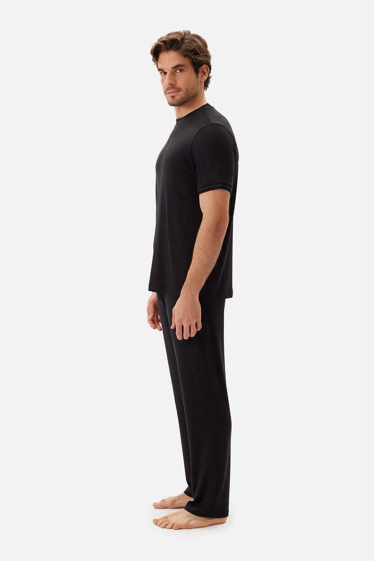 Siyah Bis Yaka Tişört Pantolon Pijama Takımı