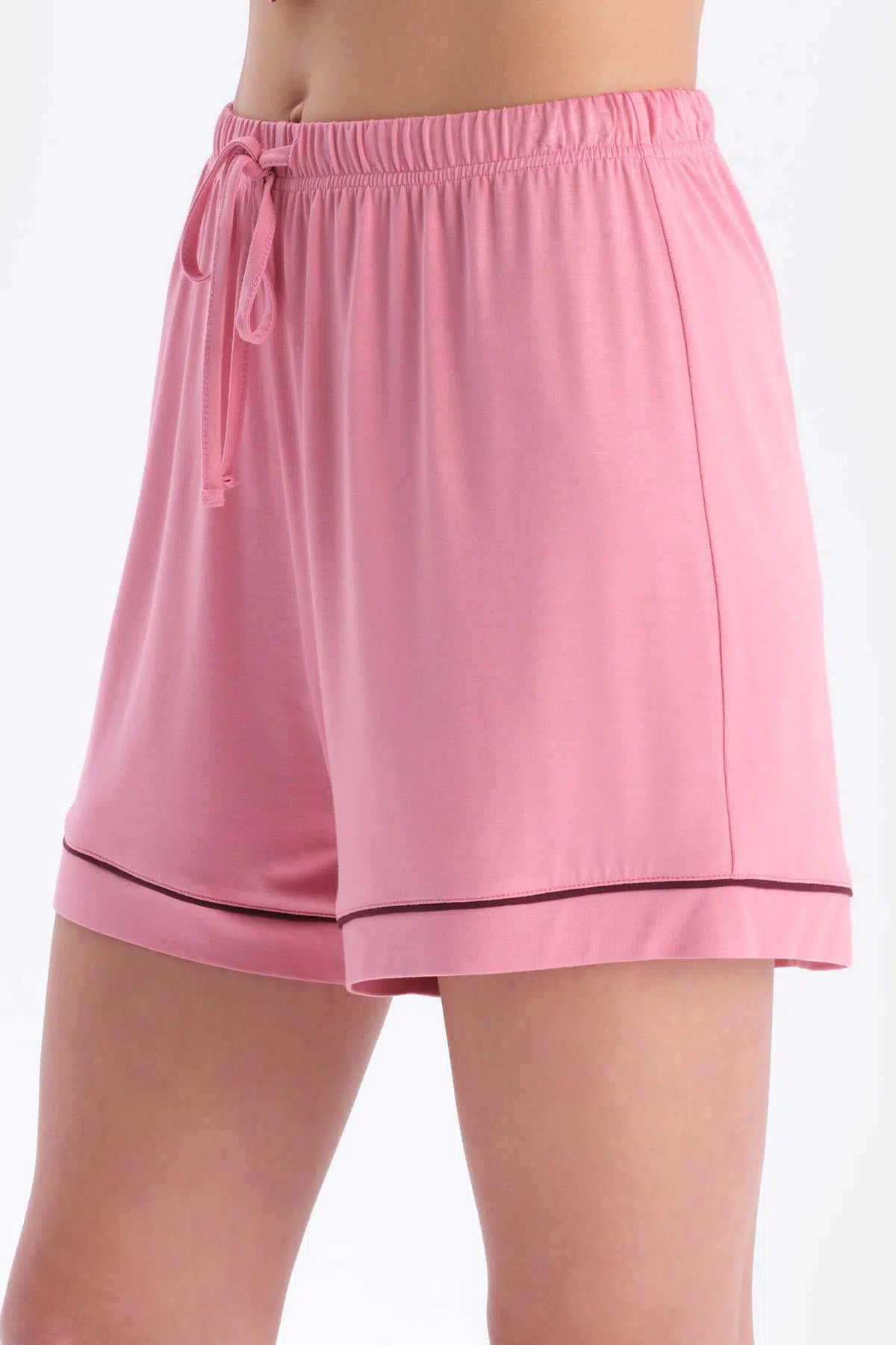 Pembe Kısa Kollu Nakış Detaylı Viskon Gömlek Şort Pijama Takımı