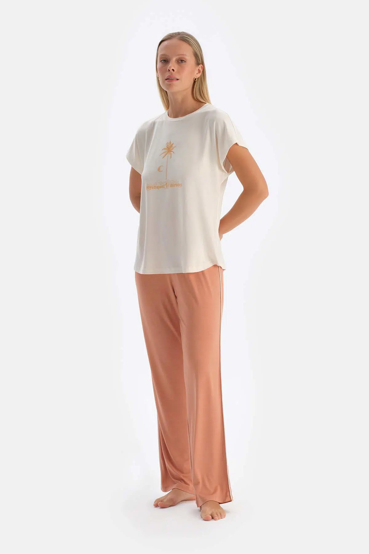 Kırık Beyaz Baskılı Modal Pijama Takımı