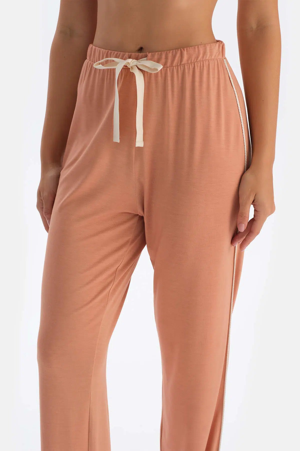 Kırık Beyaz Baskılı Modal Pijama Takımı