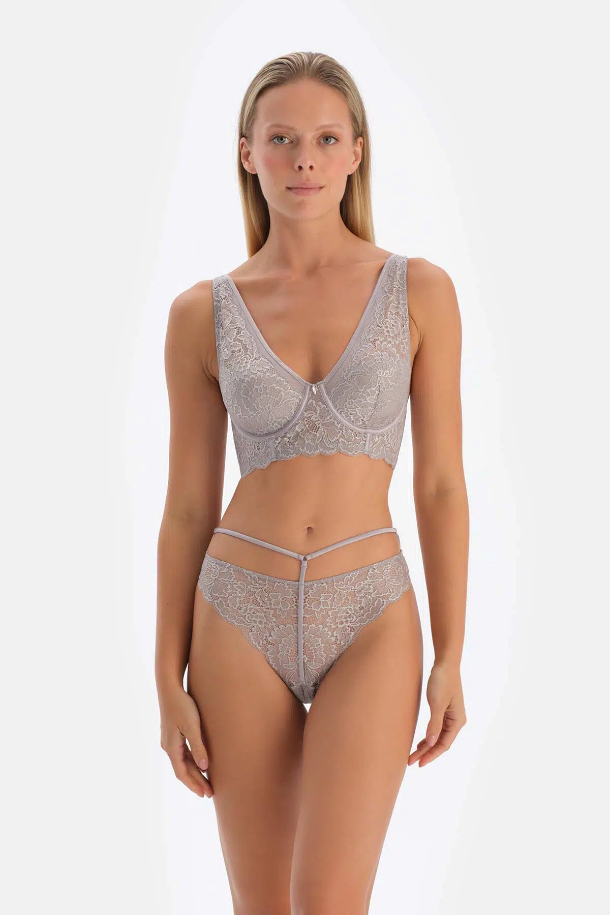 Açık Gri Dantel Detaylı Brazılıan Külot