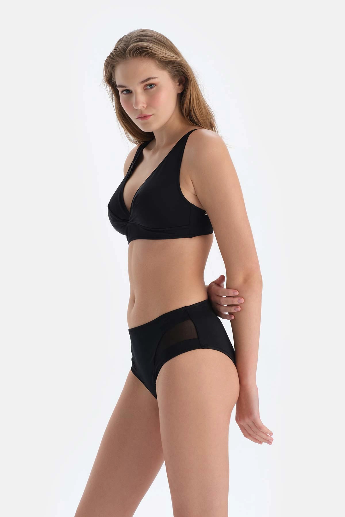 Siyah Tül Detaylı Yüksek Bel Bikini Alt