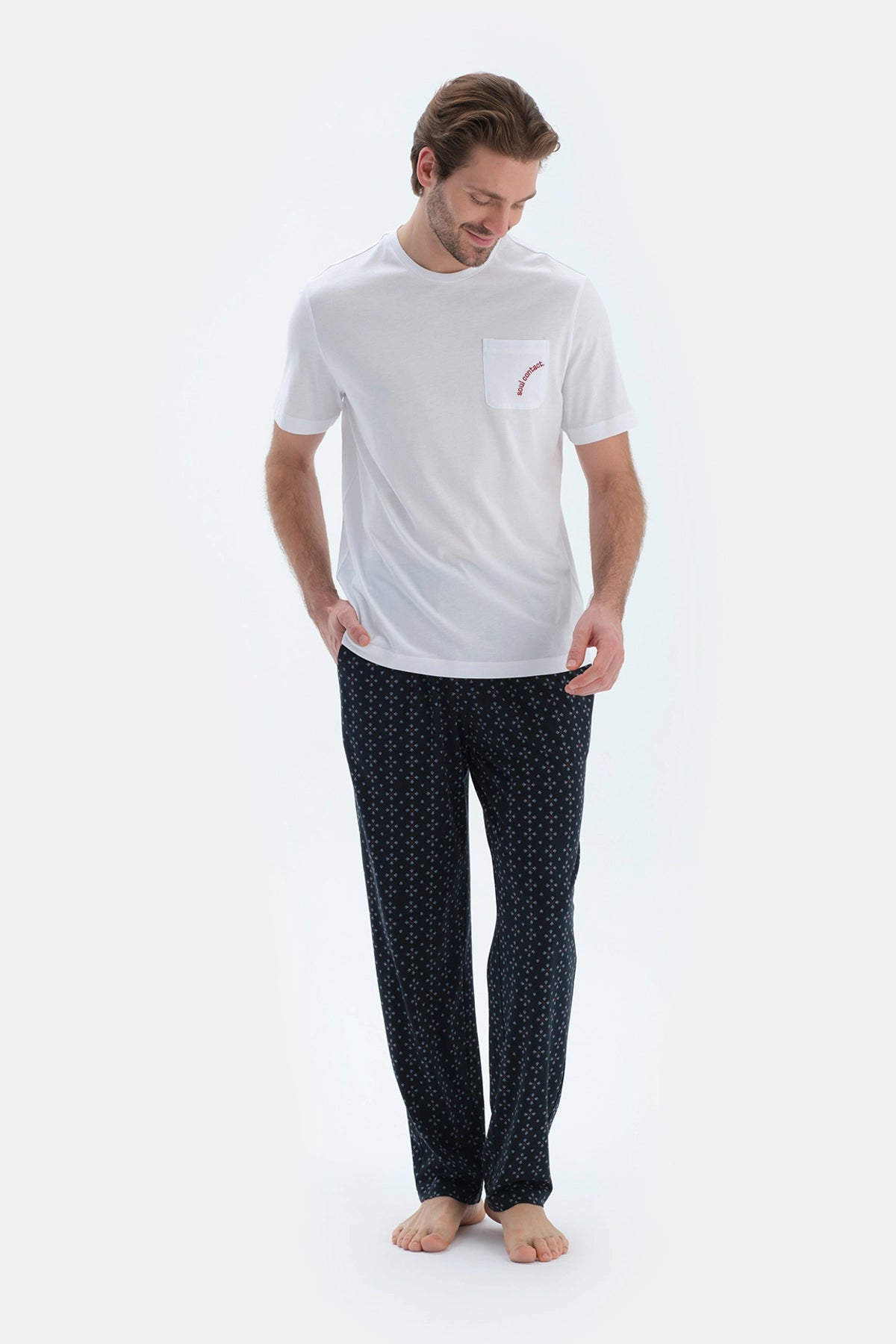 Ekru Cep Detaylı Kısa Kollu Tişört Mıkroprınt Desenli Pantolon Pijama Takımı