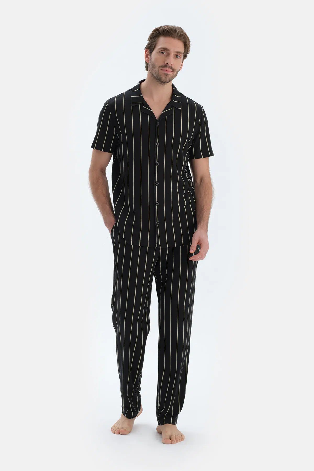 Siyah Çizgi Baskılı Kısa Kollu Gömlek Pantolon Pijama Takımı