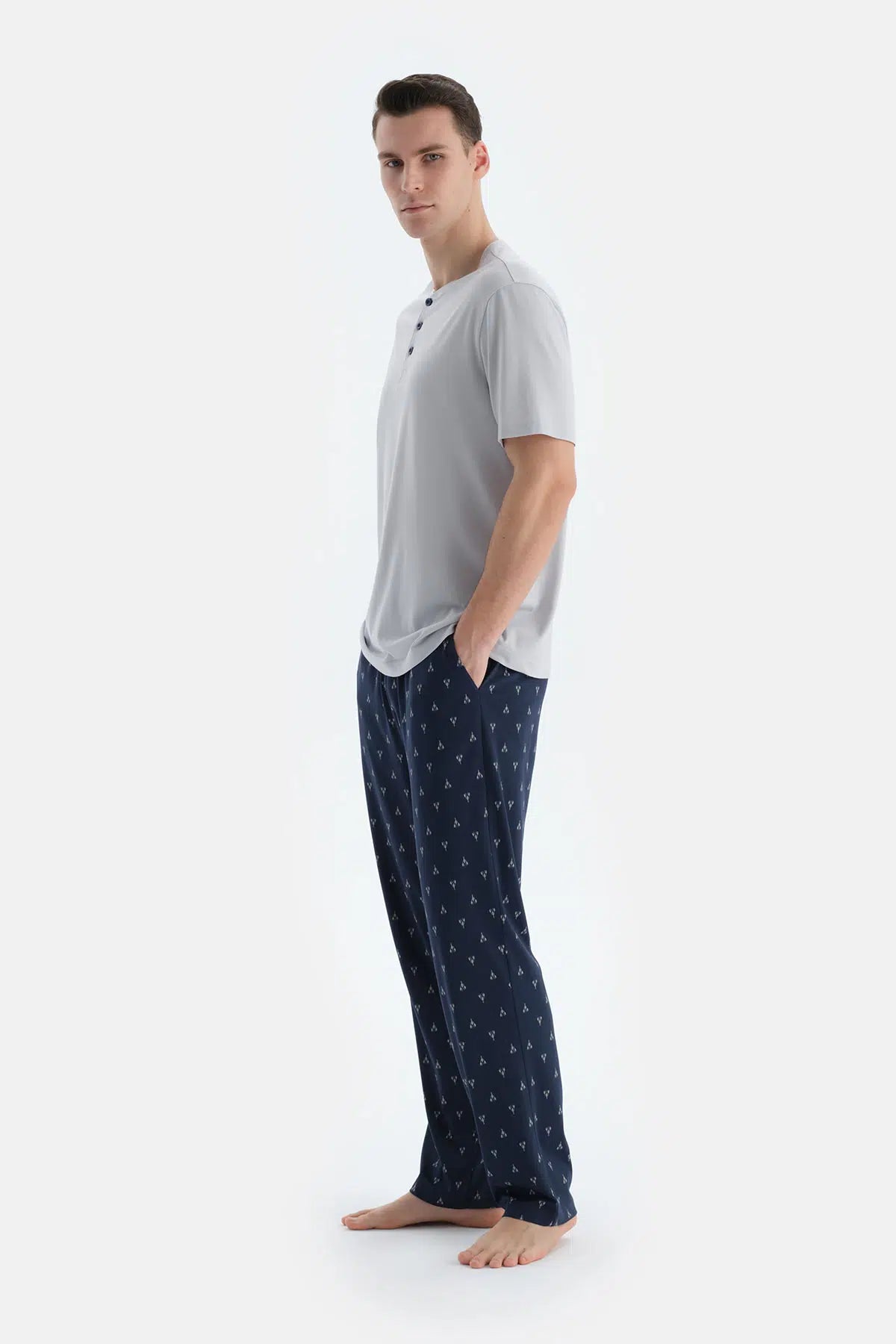 Gri Kısa Kollu Patlı Tişört Şort Pantolon Üçlü Pijama Takımı