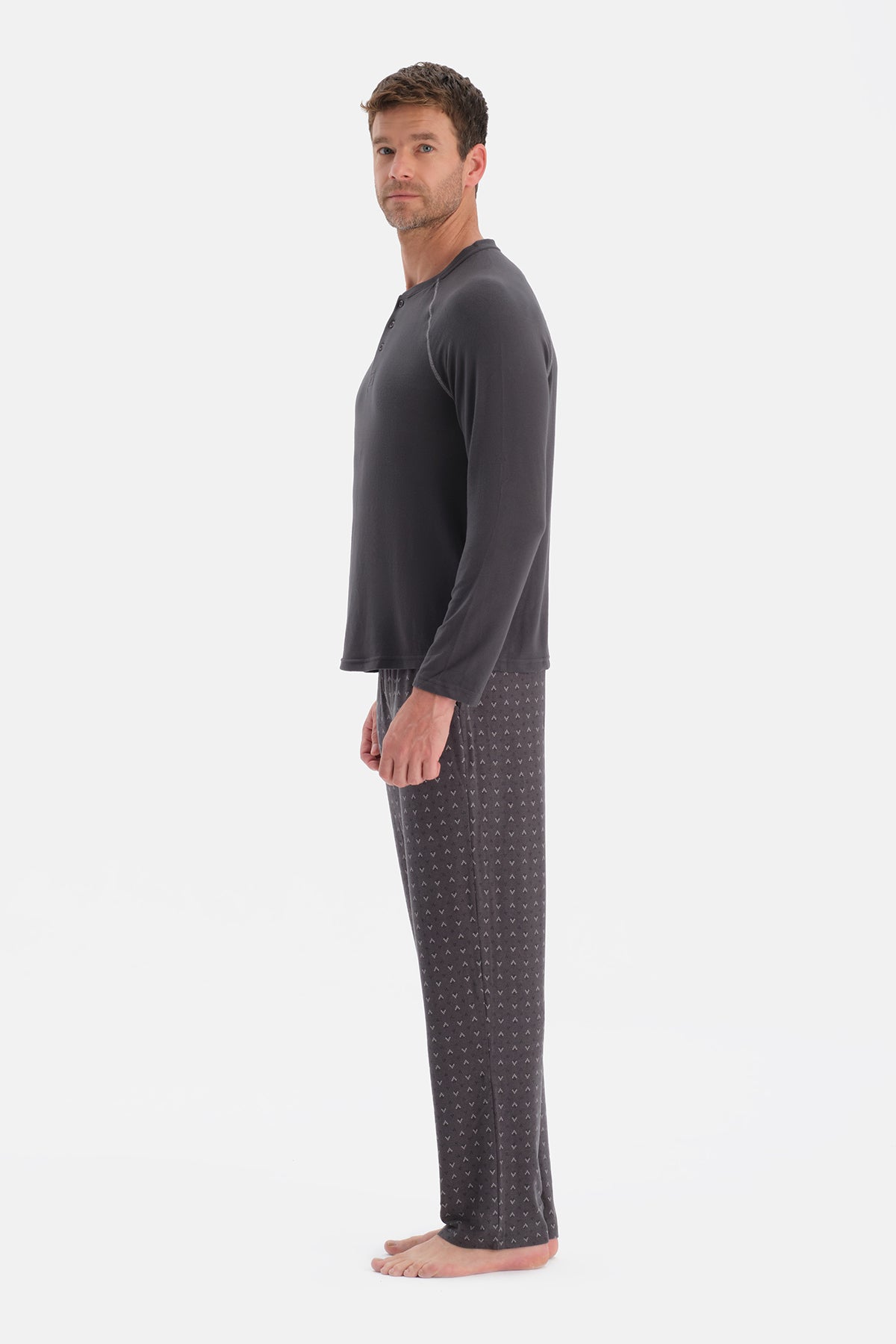Antrasıt Dikiş Detaylı Ve Patlı Termal Tişört Pantolon Pijama Takımı