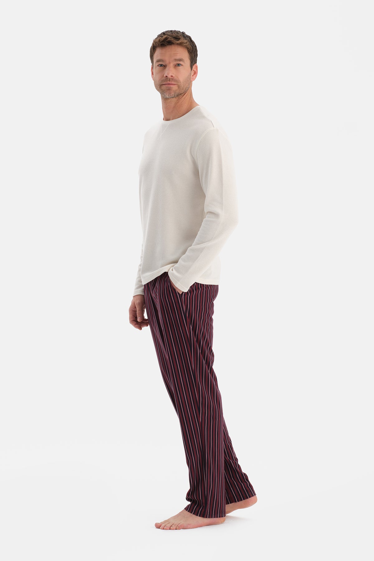 Ekru Dikiş Detaylı Waffle Tişört Pantolon Pijama Takımı