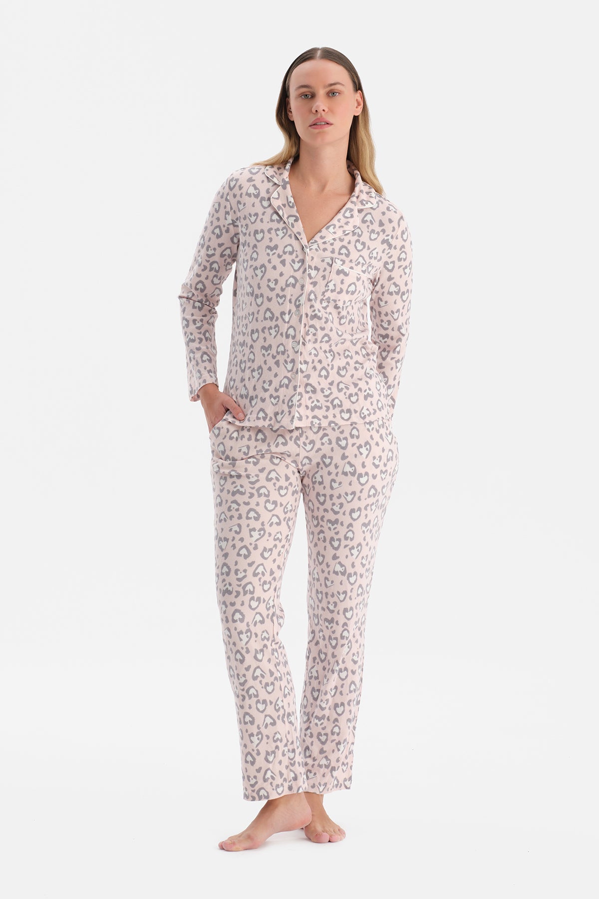 LEOPAR DESENLİ WAFFLE PİJAMA TAKIMI