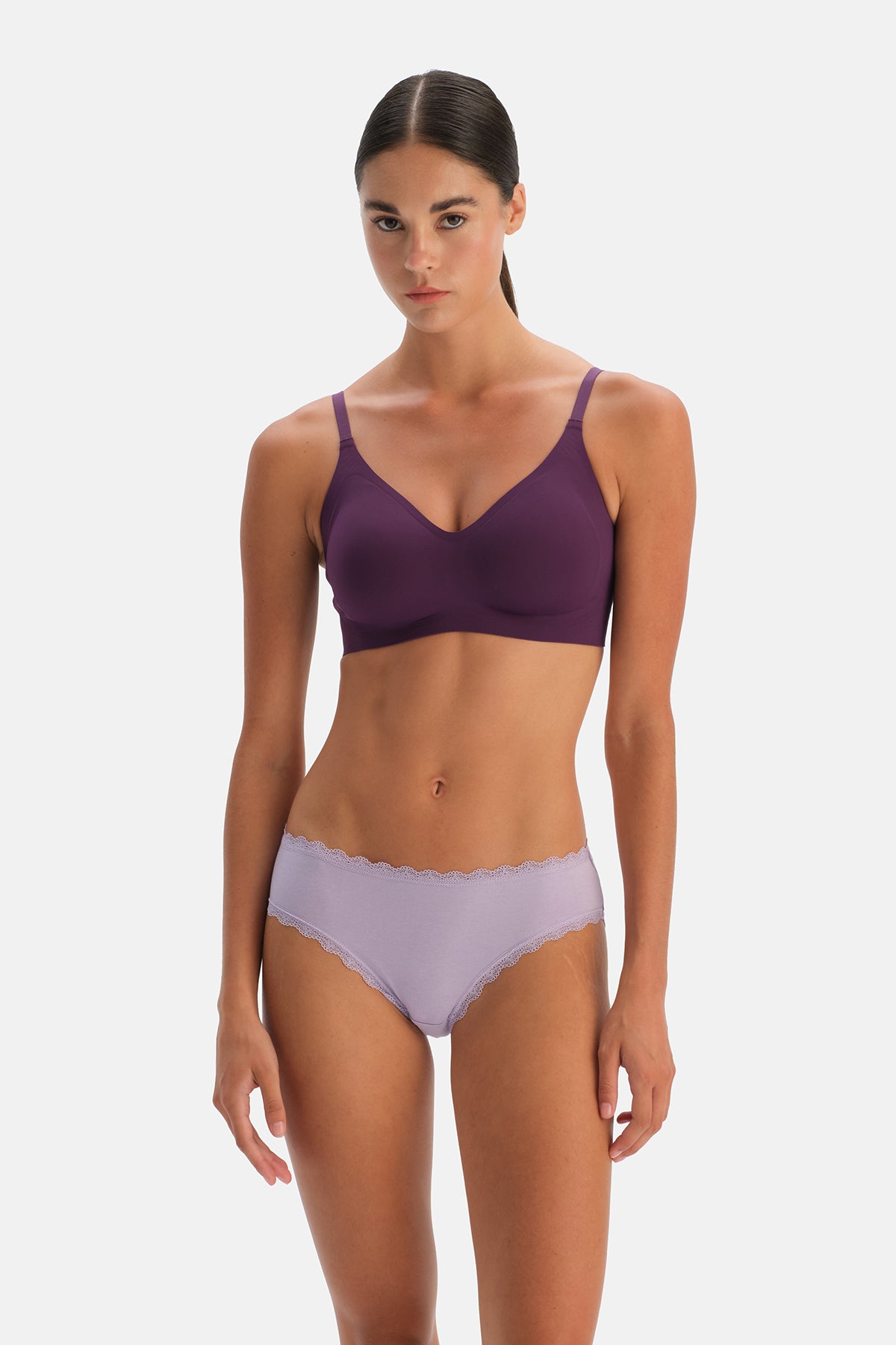 Lila-Mor 3'lü Bel Ve Paça Dantel Detaylı Düz Hipster Külot