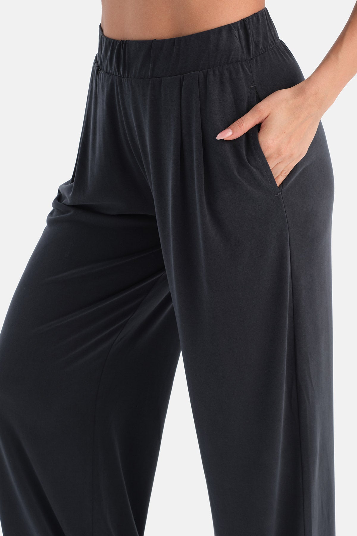 BOL PAÇA BELİ BÜZGÜLÜ MODAL PANTOLON