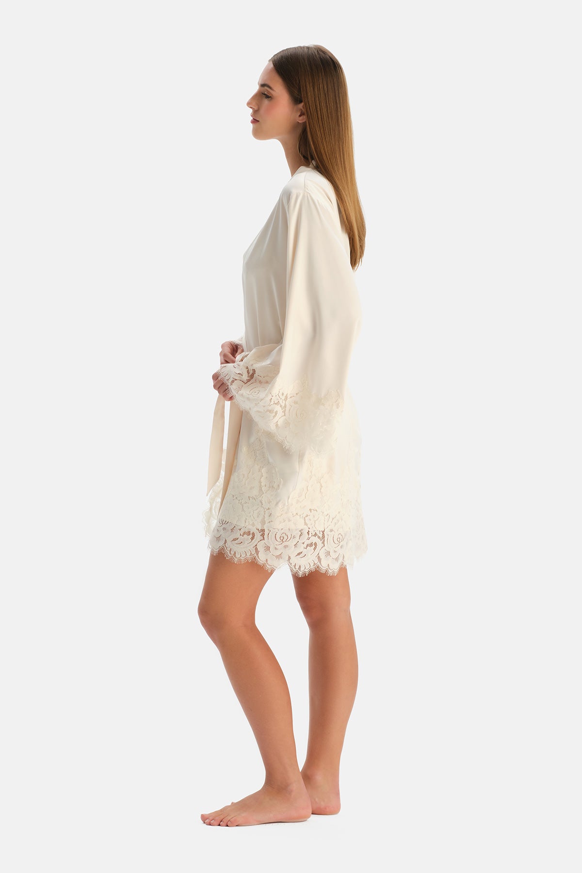 Kırık Beyaz Saten Bride Dantelli Sabahlık