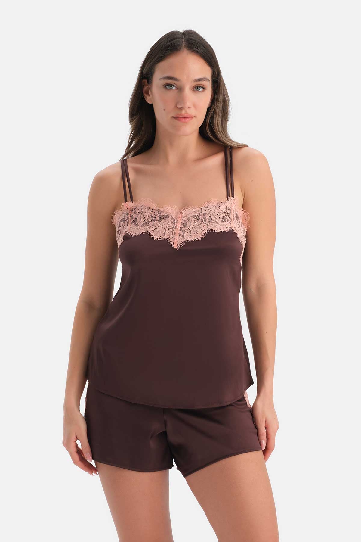 YAKA DANTEL DETAYLI CAMISOLE SET
