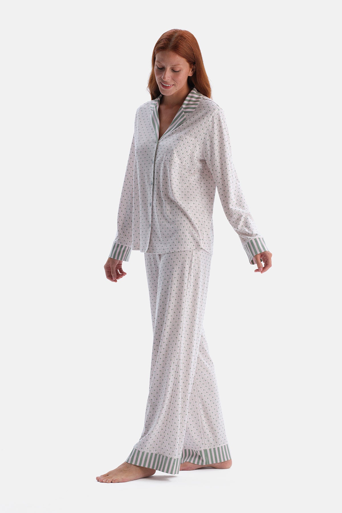 GEOMETRİK DESENLİ GÖMLEK PANTOLON TAKIM