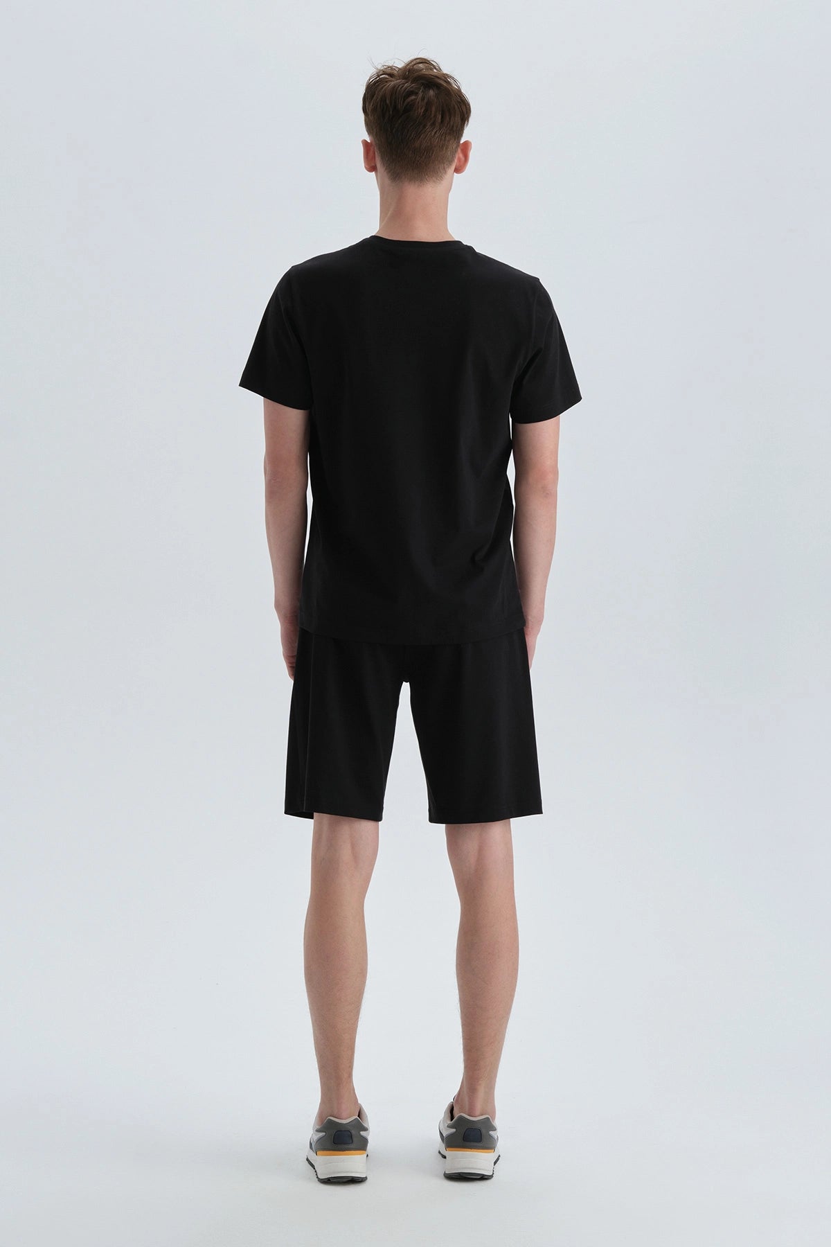 Siyah Pamuk V Yaka T-Shirt