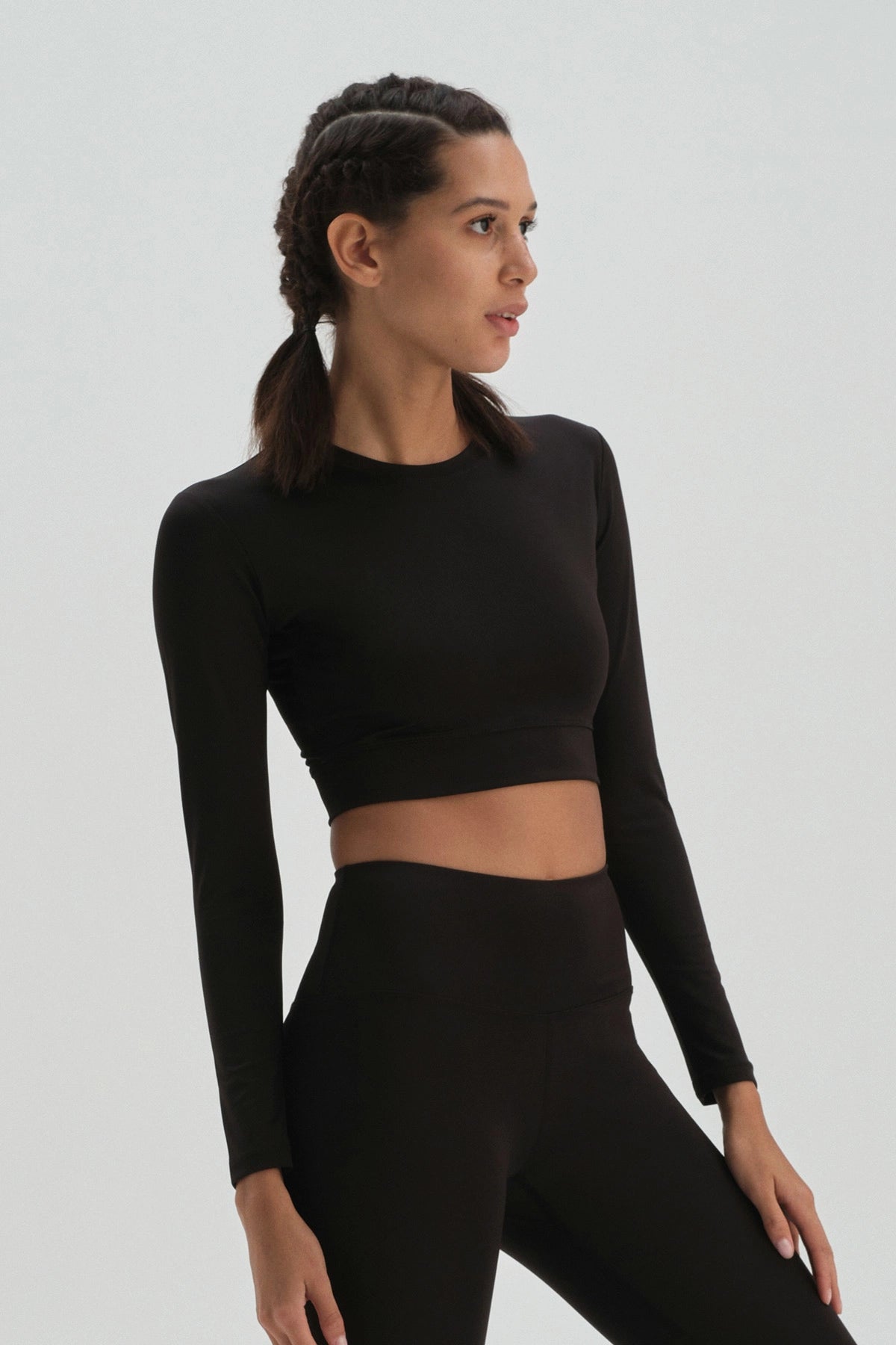 Siyah Dagi Active Uzun Kol Crop T-Shirt