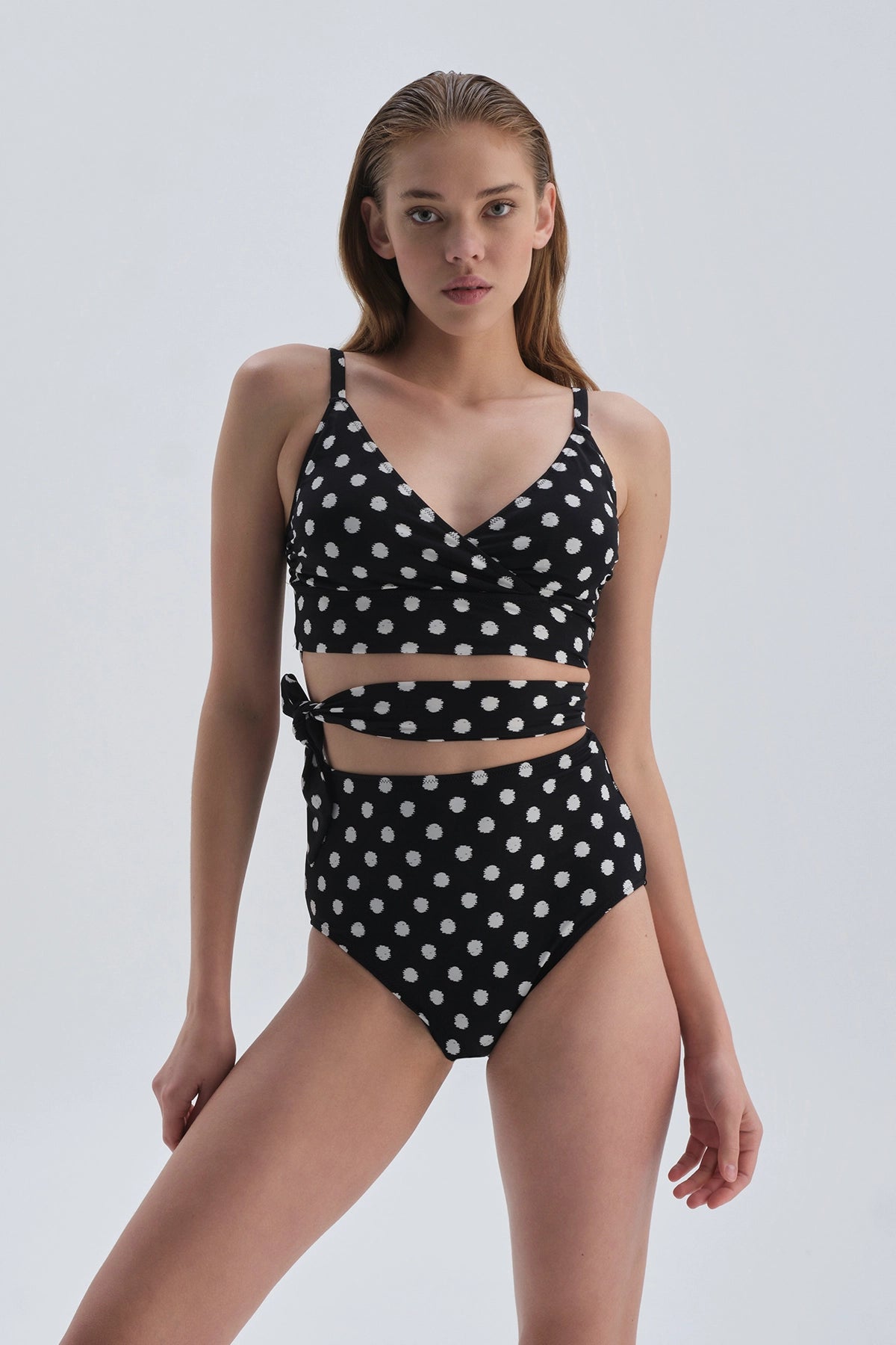 Siyah Beyaz Kaplı Bralet Bikini Üst