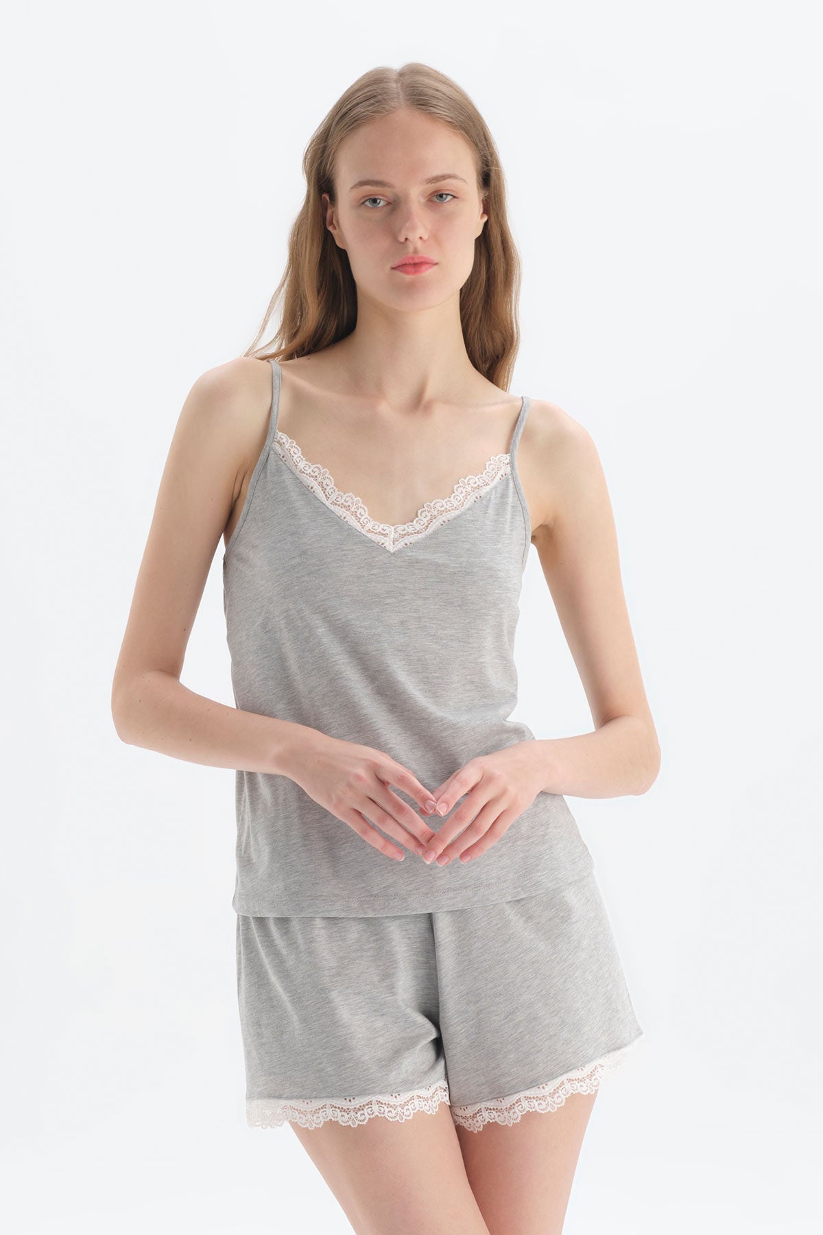 Gri Melanj Askılı Pamuk Şortlu Pijama Takımı