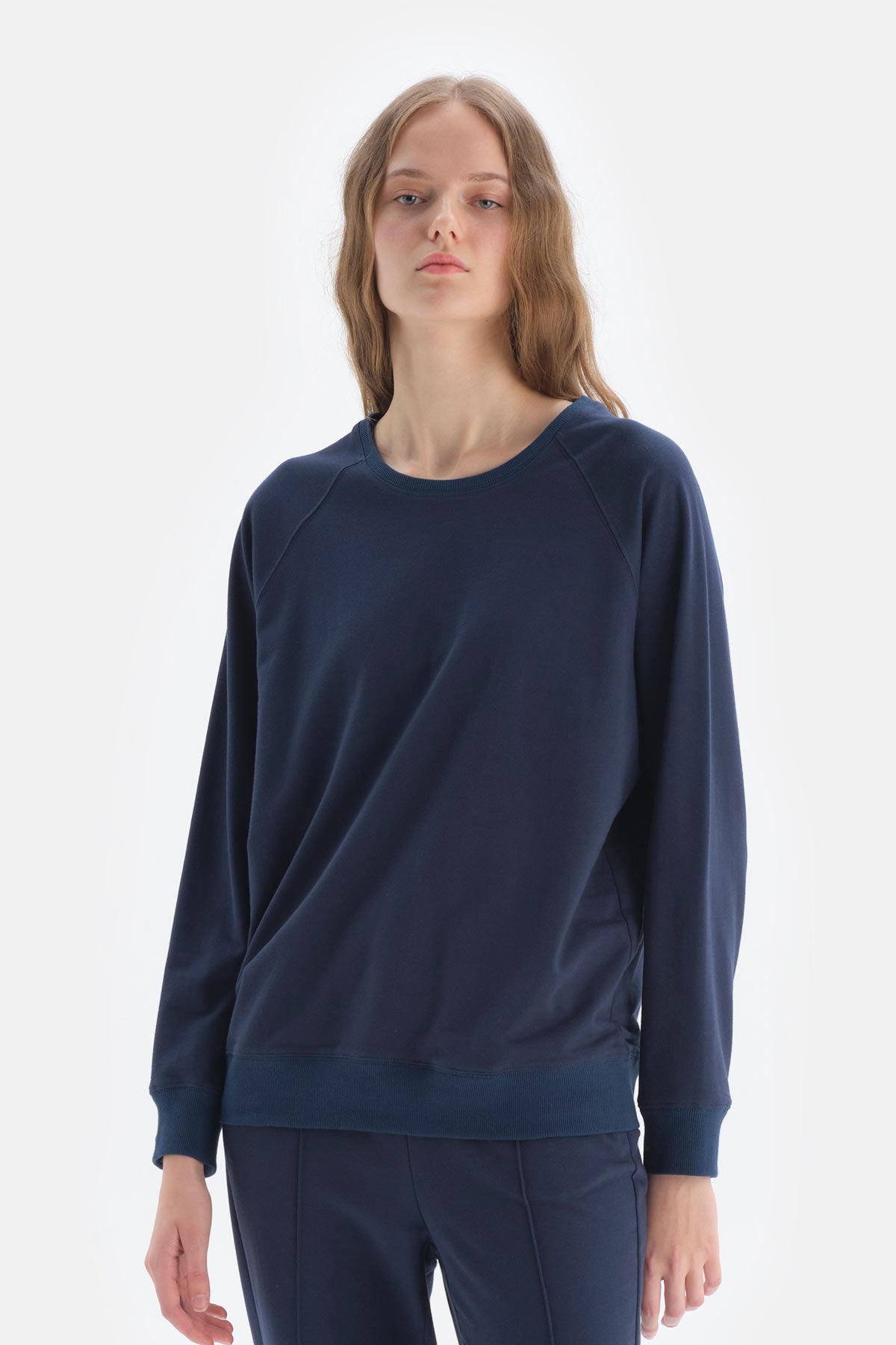 Lacivert Uzun Kol Bisiklet Yaka Pamuklu Sweatshirt