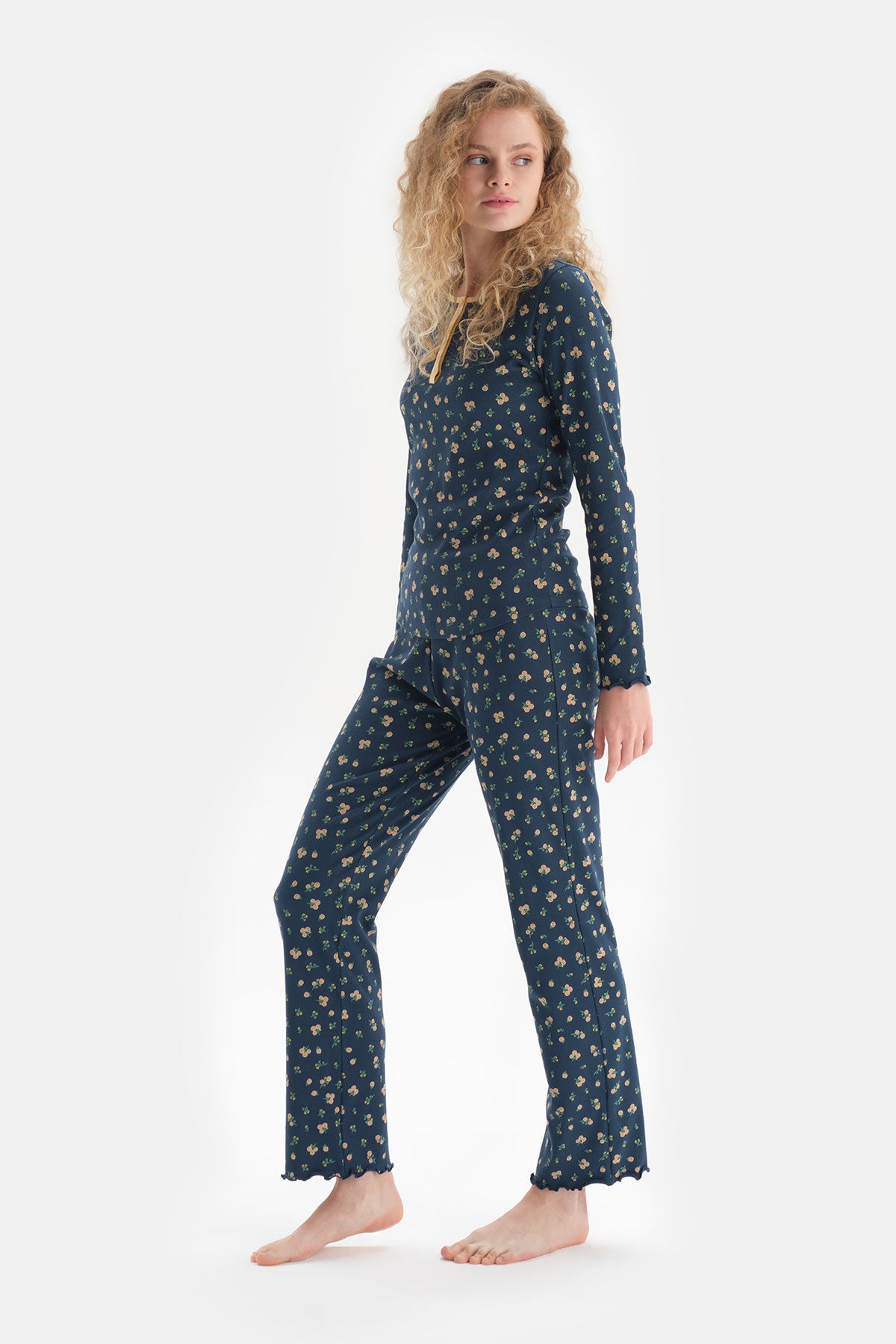 Lacivert Desenli Uzun Kol Pamuklu Pijama Takımı