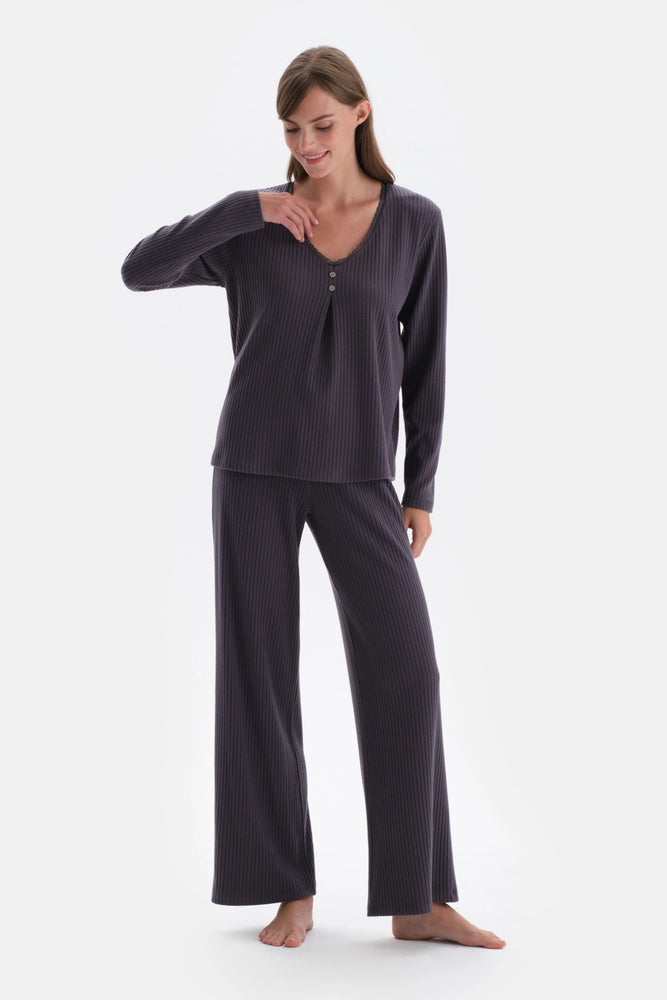 Antrasıt Dantel Detaylı Viskon Pijama Takımı