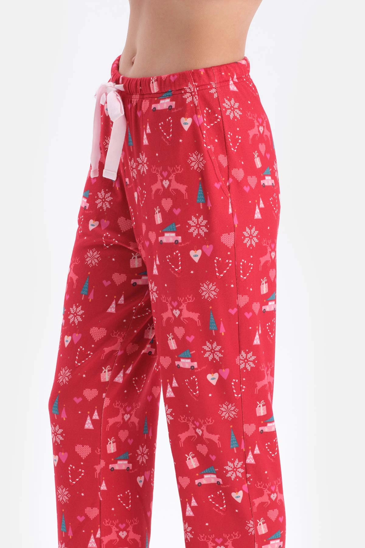 Kırmızı Baskı Detaylı Bisiklet Yaka Pijama Takımı