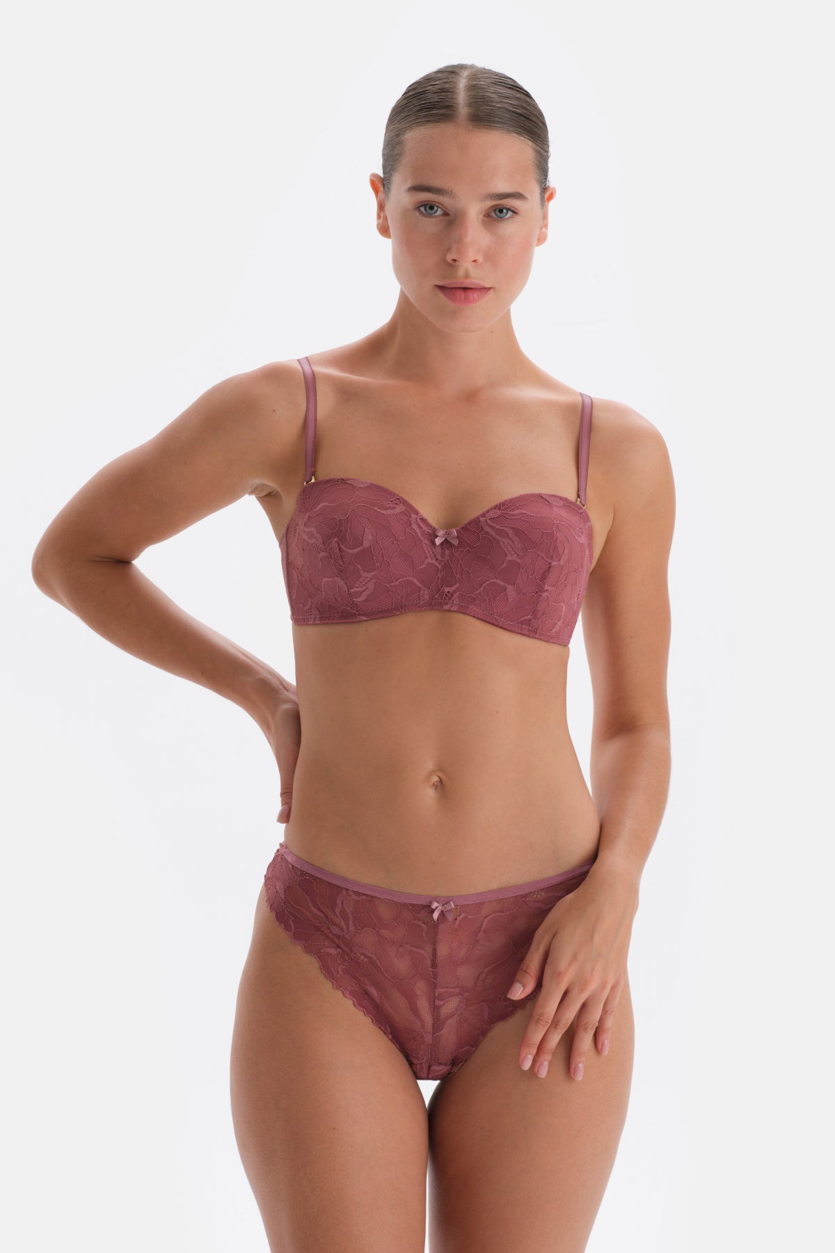 Gül Kurusu Dantelli Brazilian Külot
