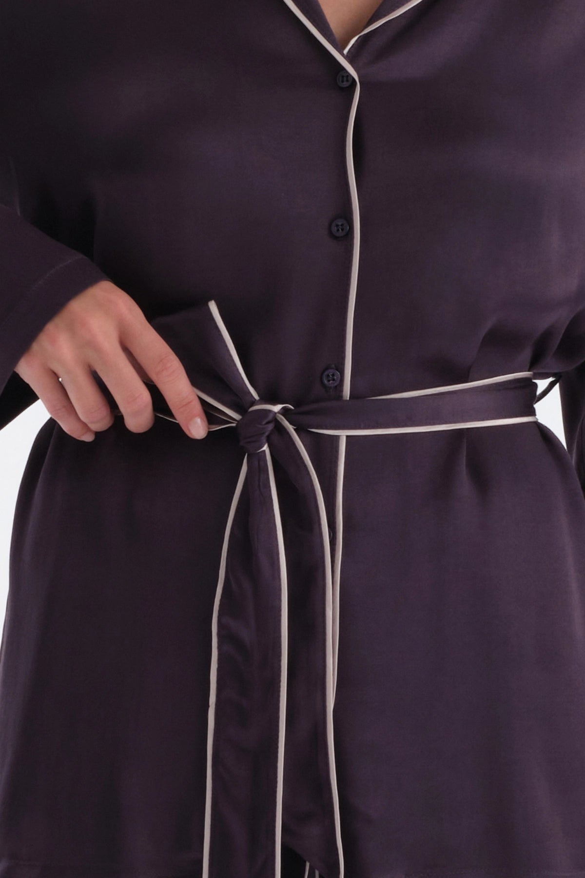 Mor Gömlek Yaka Bağlama Detaylı Saten Pijama Üstü